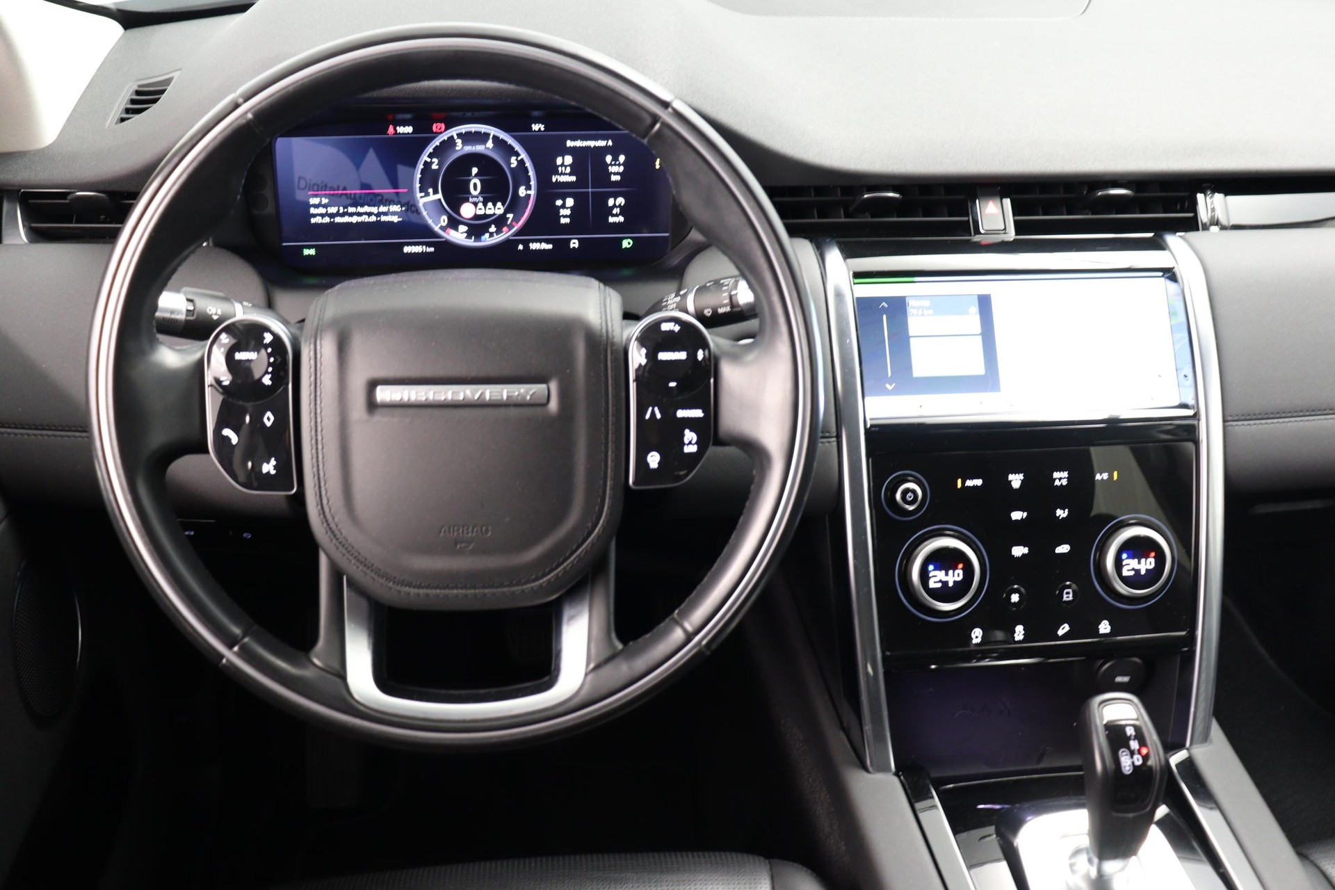 LAND ROVER Discovery Sport 2.0 Si4 SE-image-4