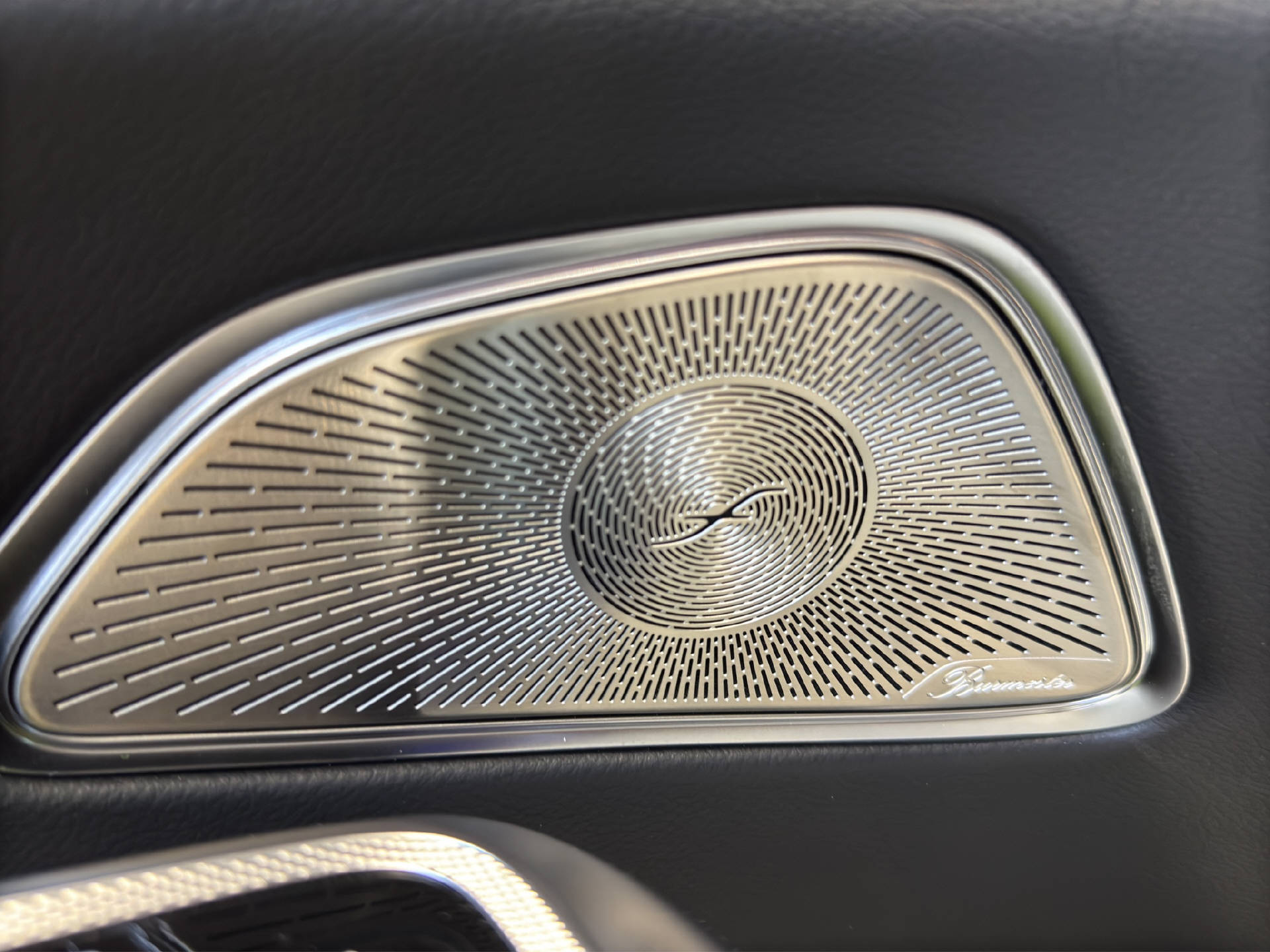 MERCEDES-BENZ E 220 d AMG Line 4MATIC-image-14