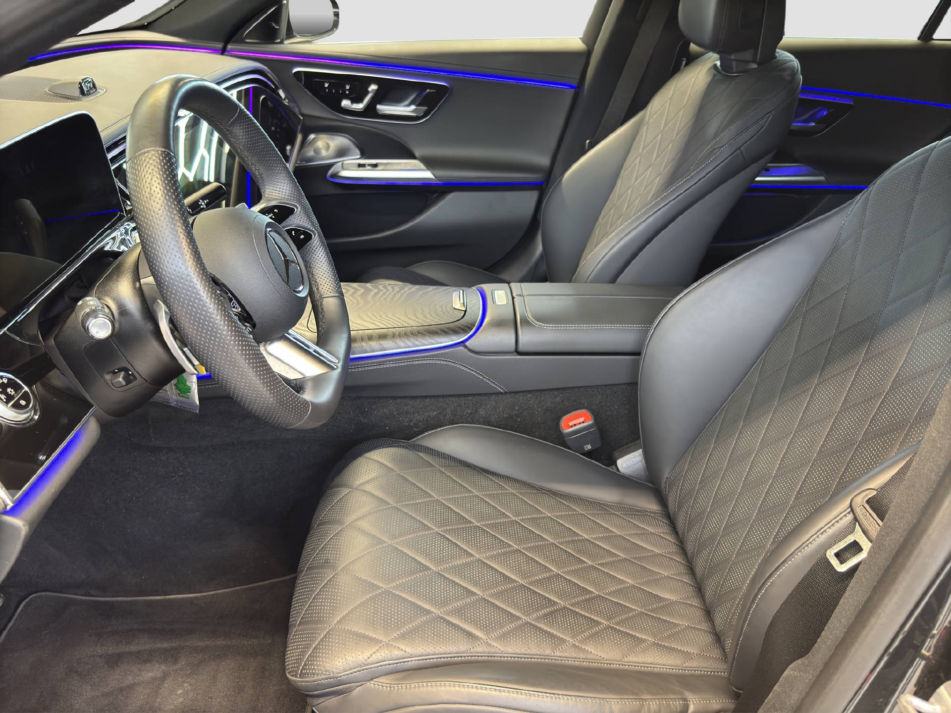 MERCEDES-BENZ E 220 d AMG Line 4MATIC-image-6