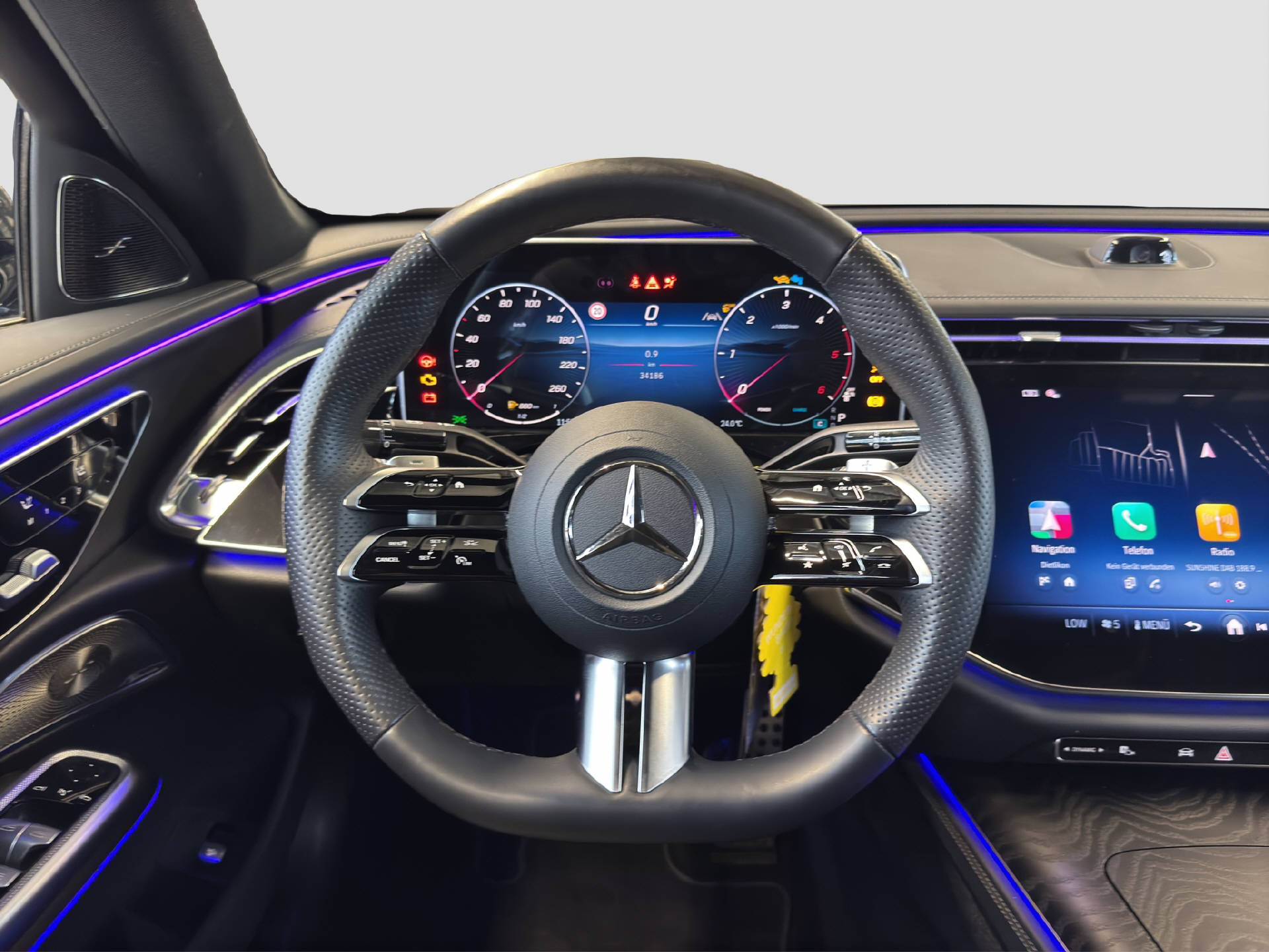 MERCEDES-BENZ E 220 d AMG Line 4MATIC-image-8