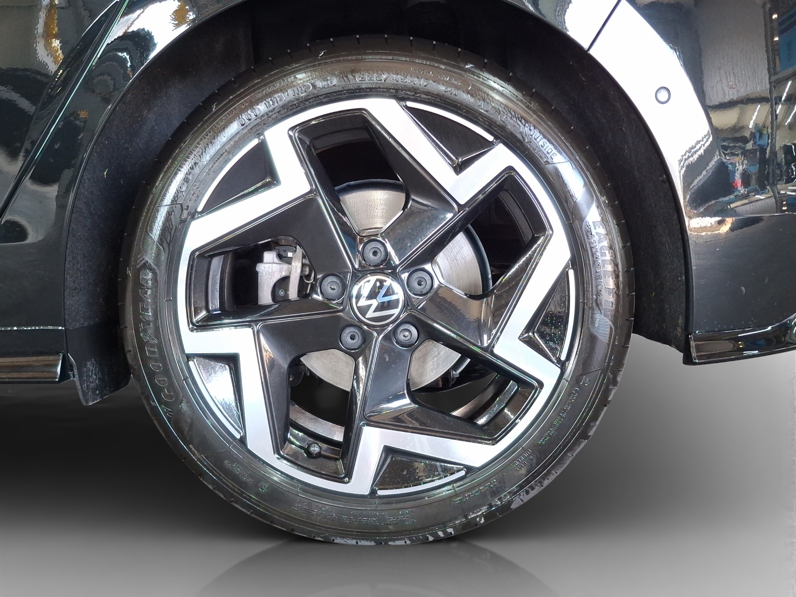 VW Golf 1.5 e TSI mHEV R-Line DSG-image-13