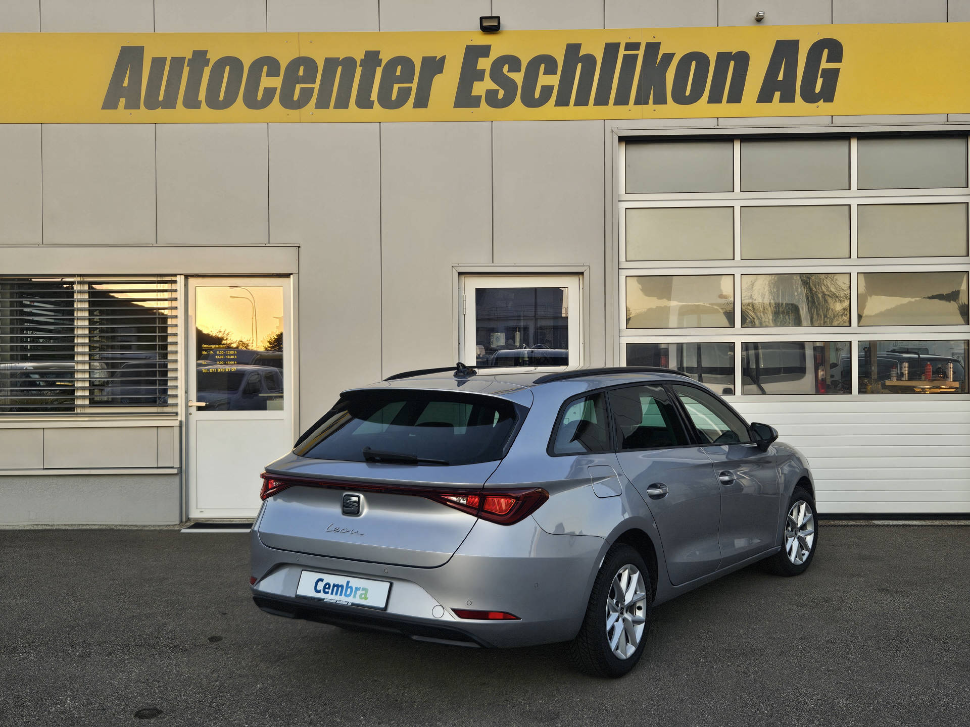 SEAT Leon ST 2.0 TDI Style DSG* Navi * Abstandsregeltempomat ACC *-image-3