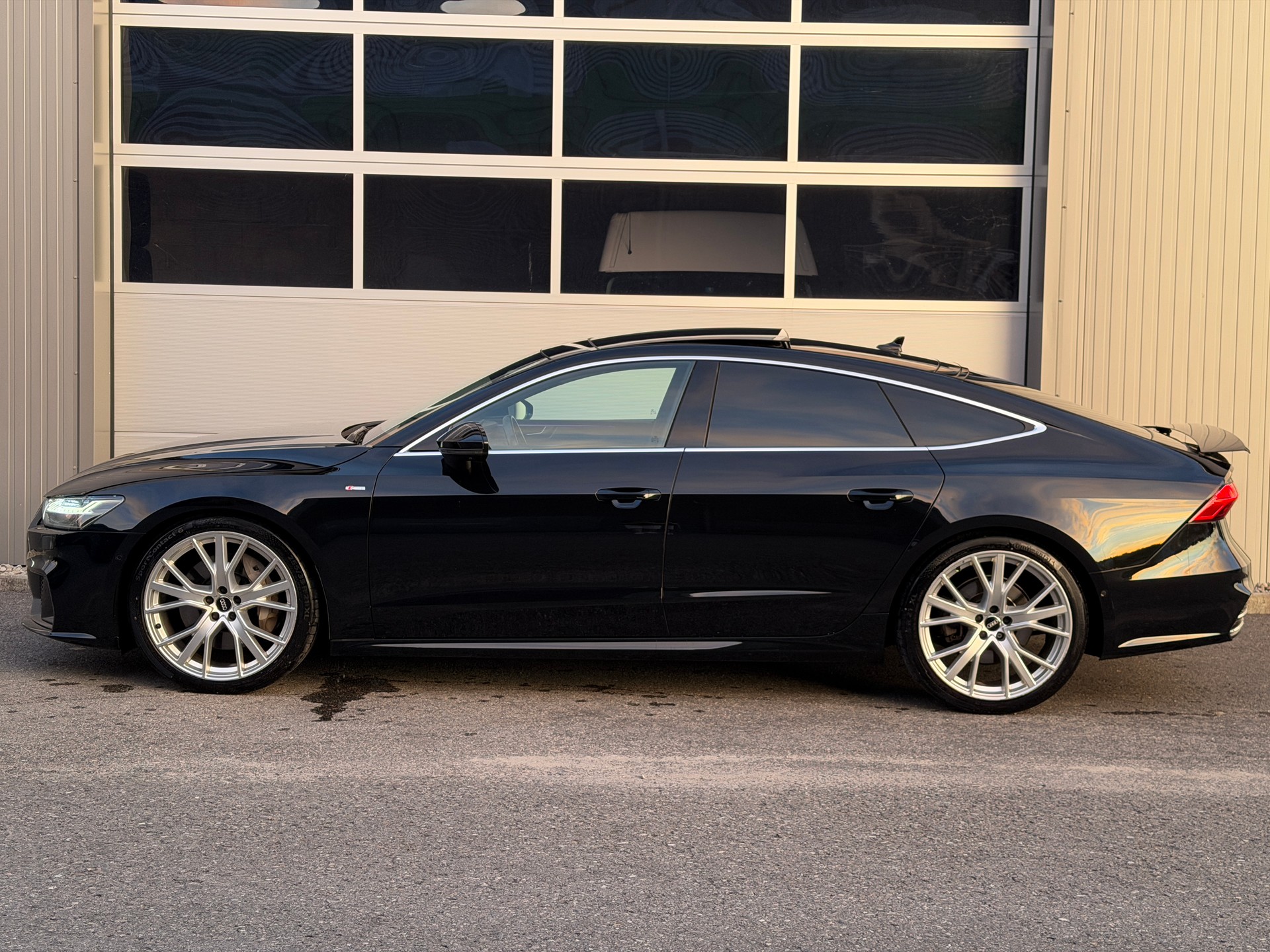 AUDI A7 Sportback 55 TFSI quattro S-tronic-image-3