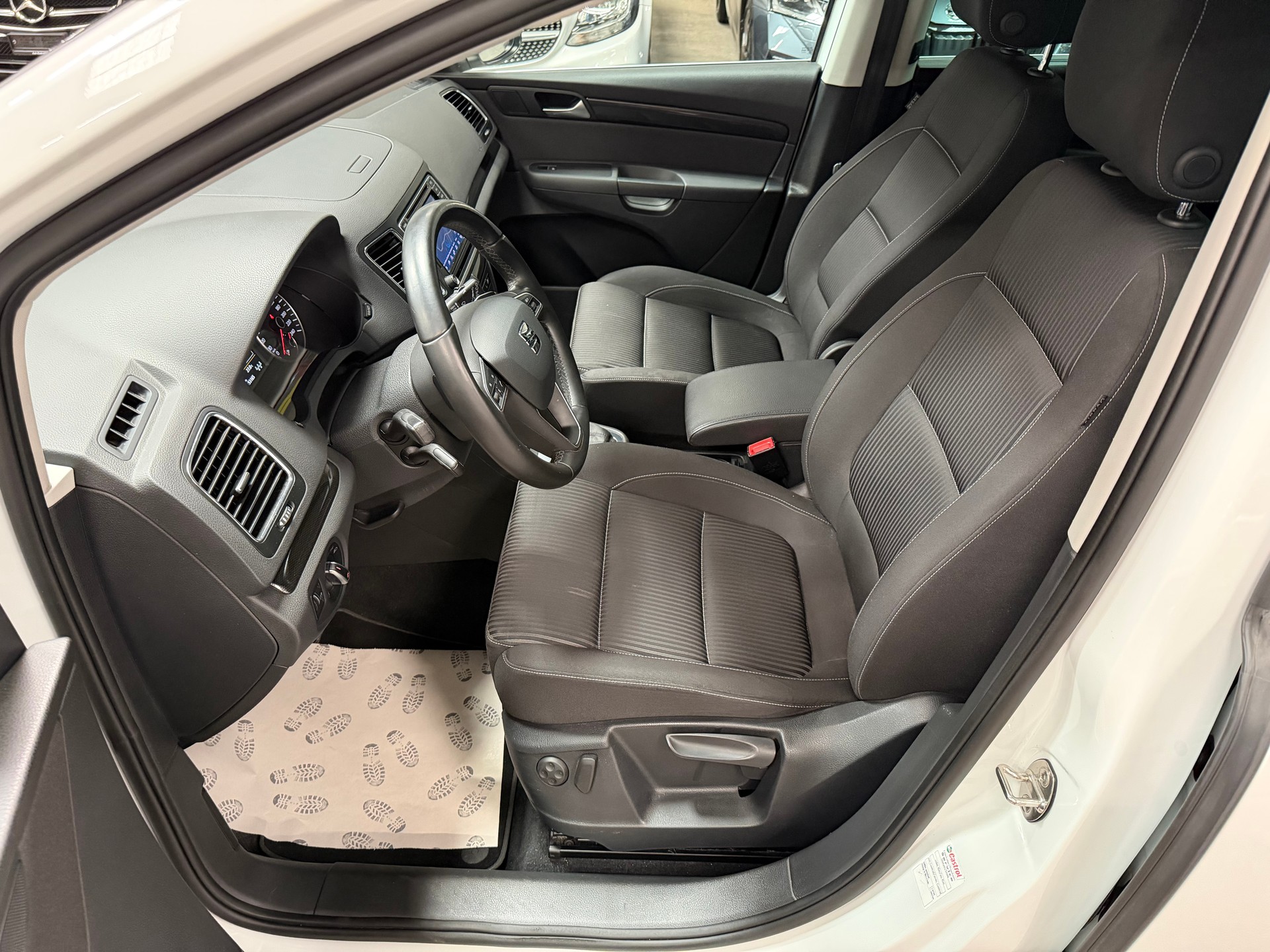 SEAT Alhambra 2.0 TDI Style Advanced DSG 7Plätze-image-12