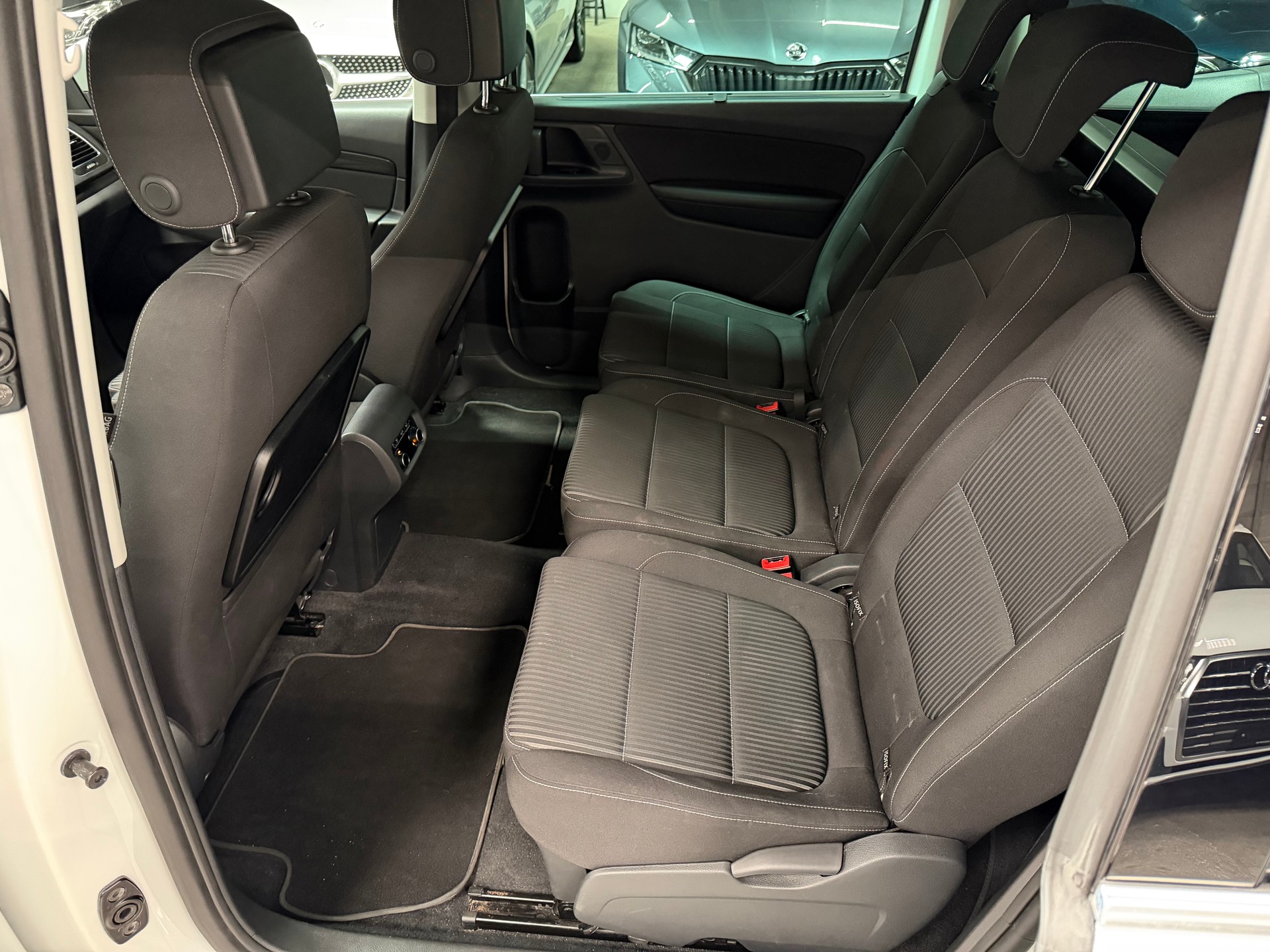 SEAT Alhambra 2.0 TDI Style Advanced DSG 7Plätze-image-14