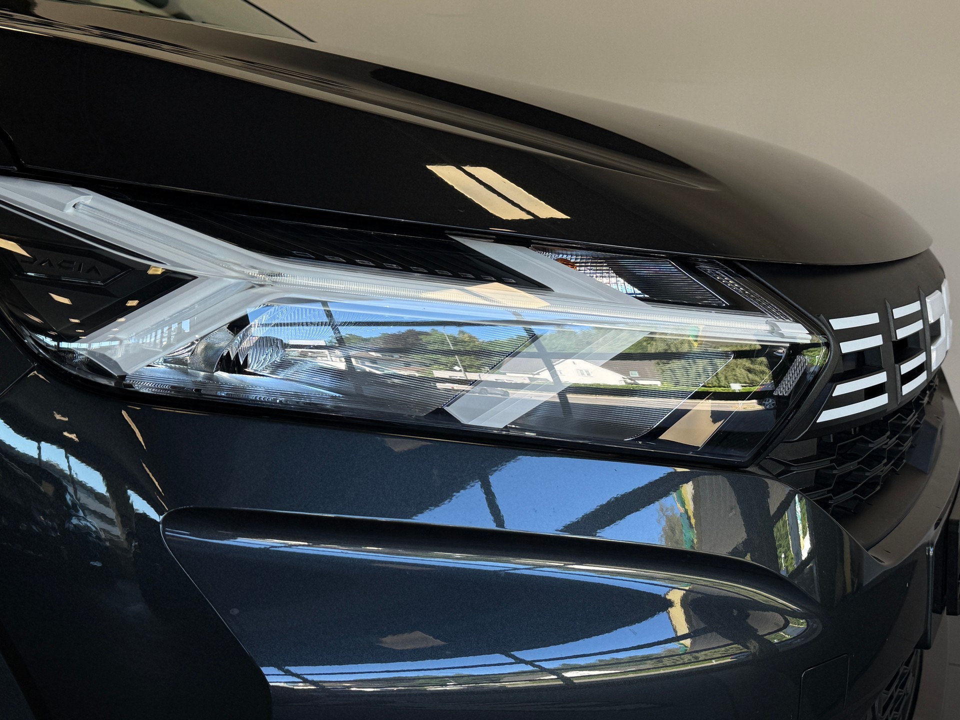 DACIA Sandero TCe 90 Expression CVT-image-10