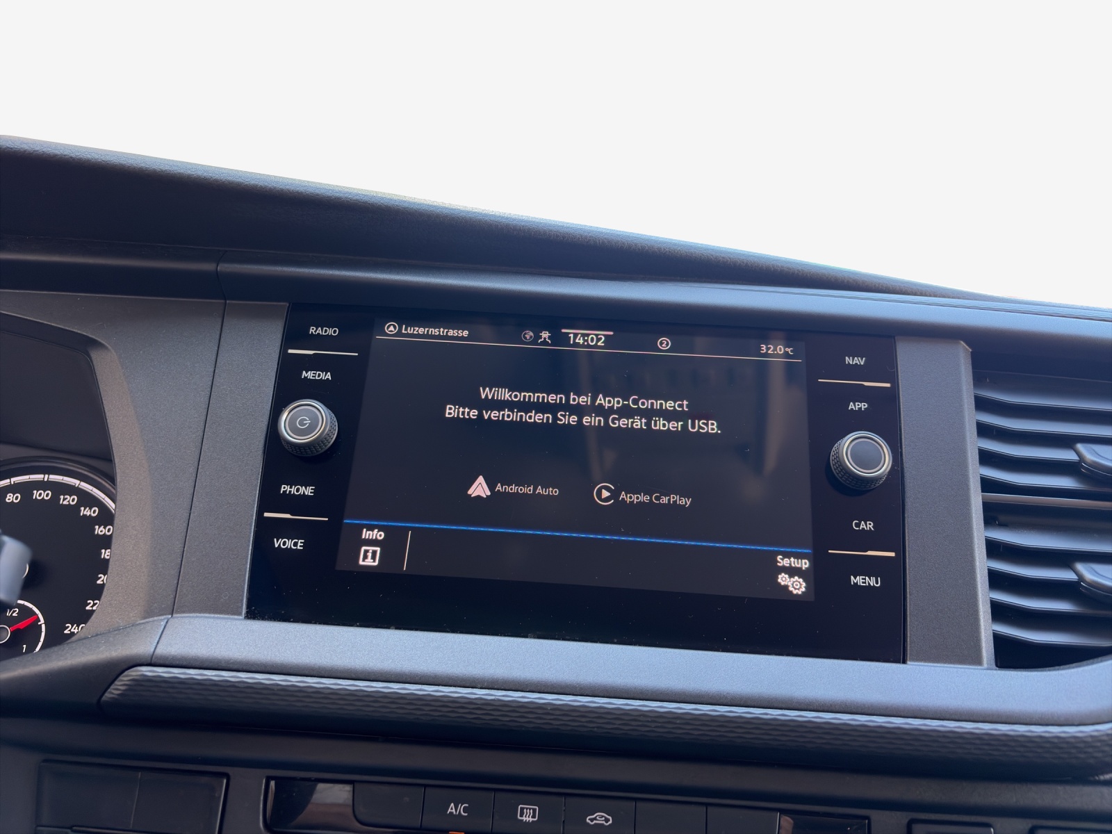 VW T6.1 2.0 TDI-image-14
