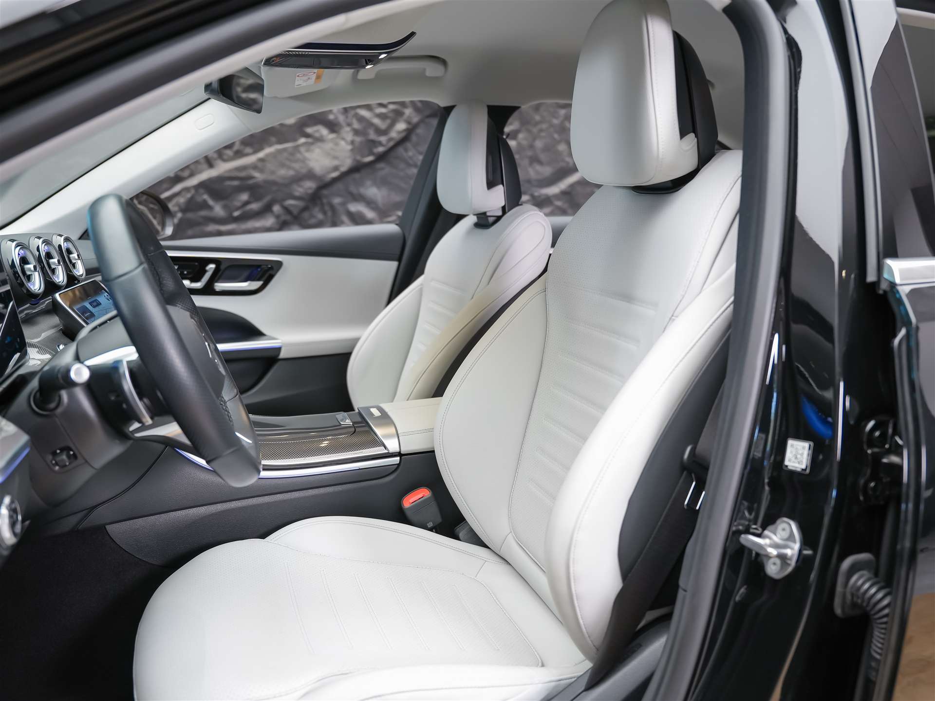 MERCEDES-BENZ C 300 AMG Line 4matic *20" Felgen*Abstandsregler*Standheizung*-image-8