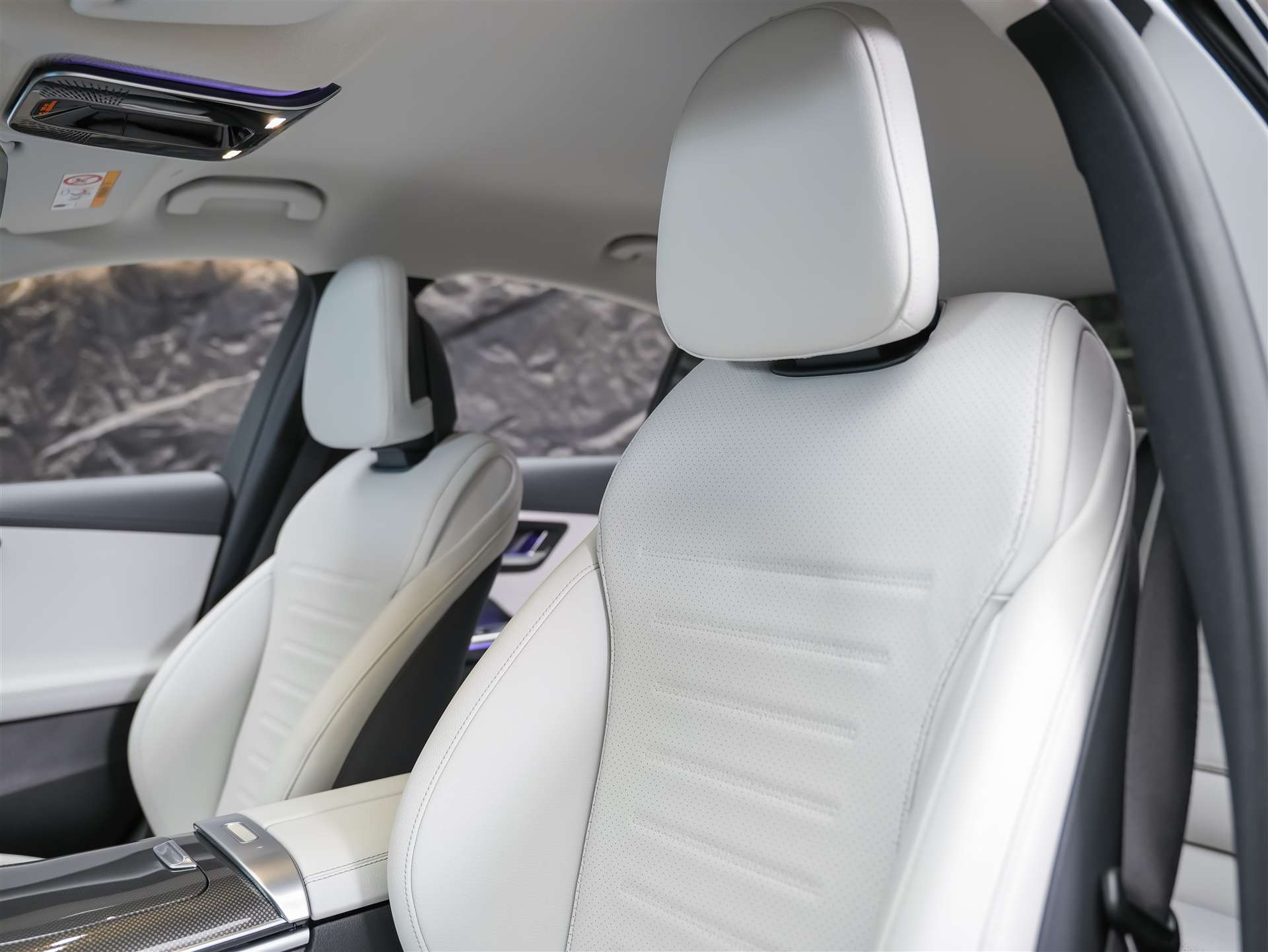 MERCEDES-BENZ C 300 AMG Line 4matic *20" Felgen*Abstandsregler*Standheizung*-image-9