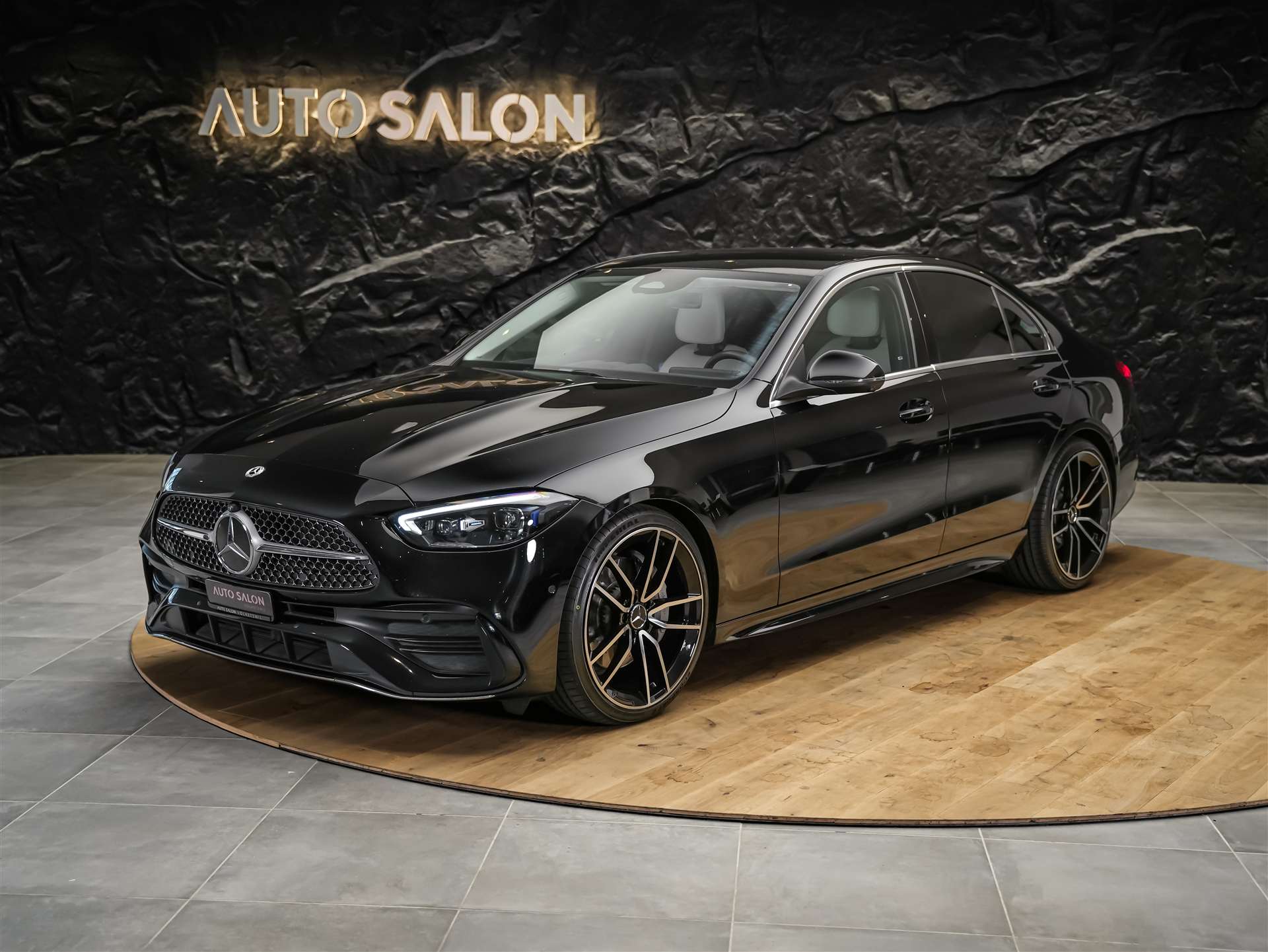 MERCEDES-BENZ C 300 AMG Line 4matic *20" Felgen*Abstandsregler*Standheizung*-image-0