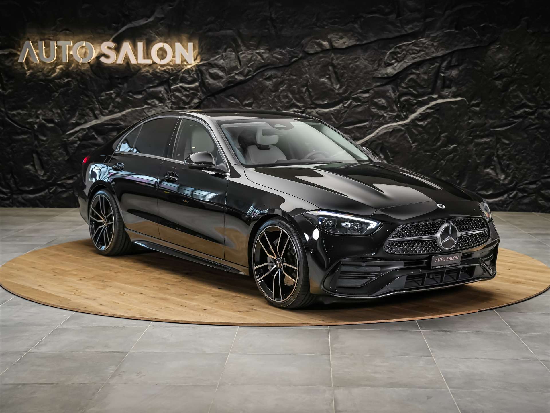 MERCEDES-BENZ C 300 AMG Line 4matic *20" Felgen*Abstandsregler*Standheizung*-image-5
