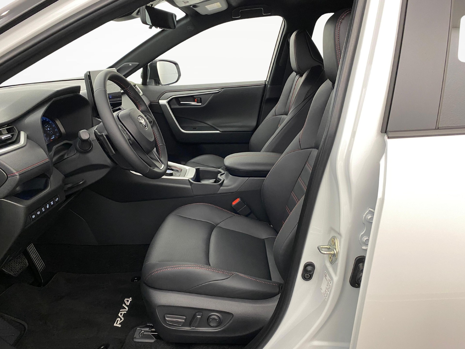 TOYOTA RAV4 2.5 Plug-In-Hybrid Platinum-image-3