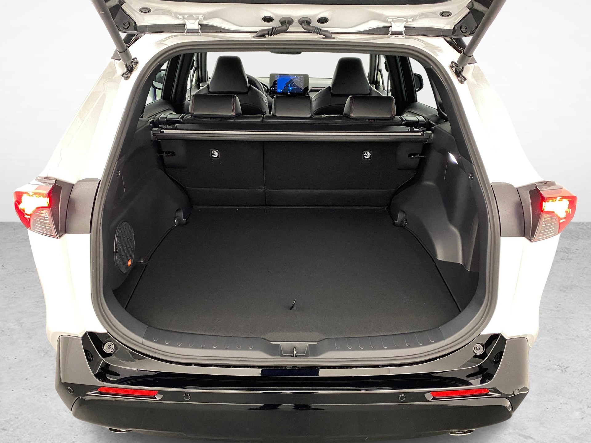 TOYOTA RAV4 2.5 Plug-In-Hybrid Platinum-image-8