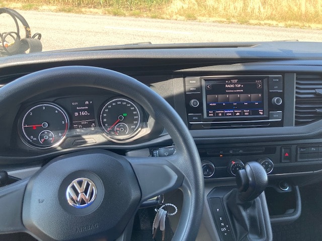 VW T6.1 2.0 TDI 4Motion DSG-image-17