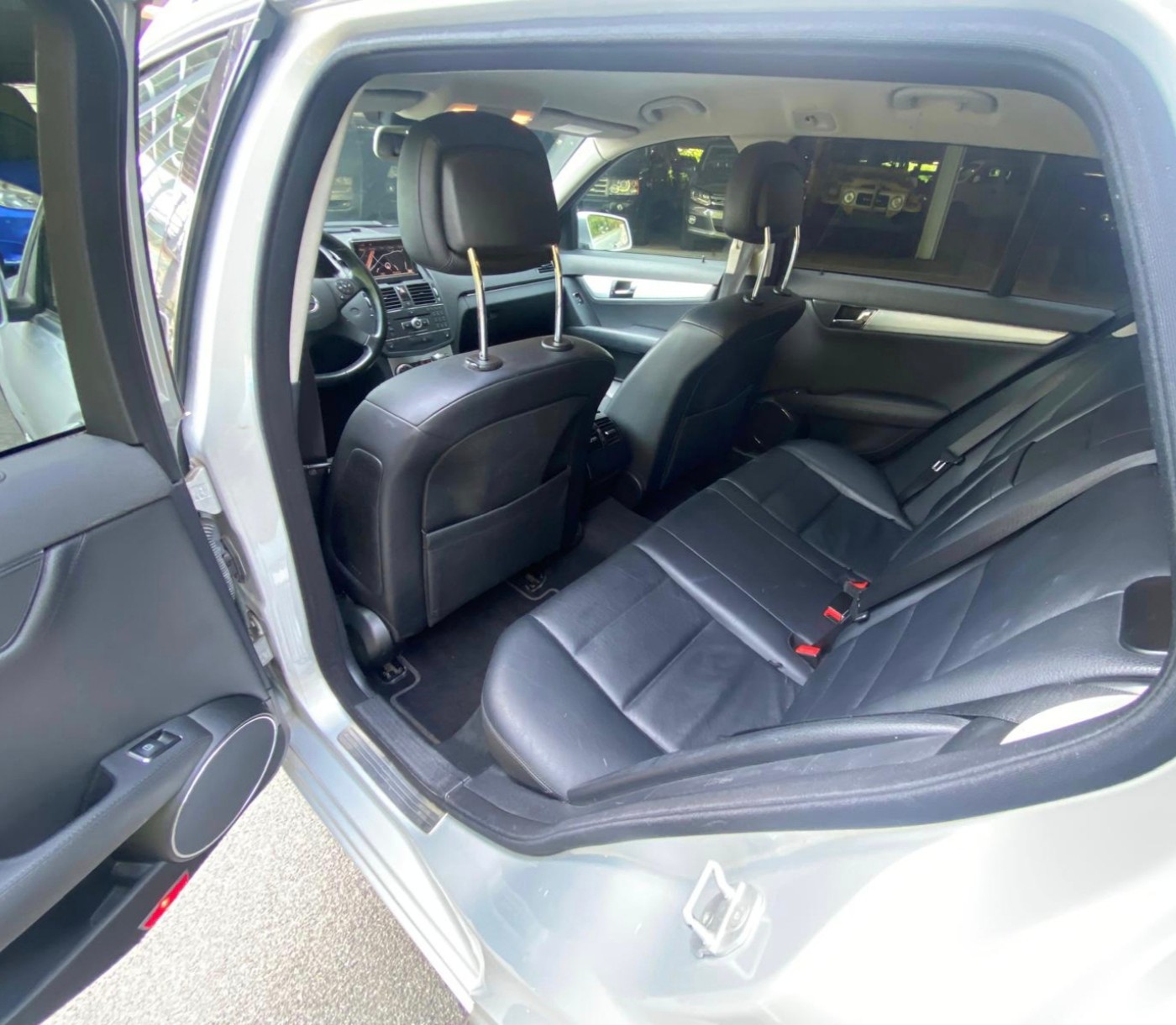 MERCEDES-BENZ C 230 Avantgarde-image-10