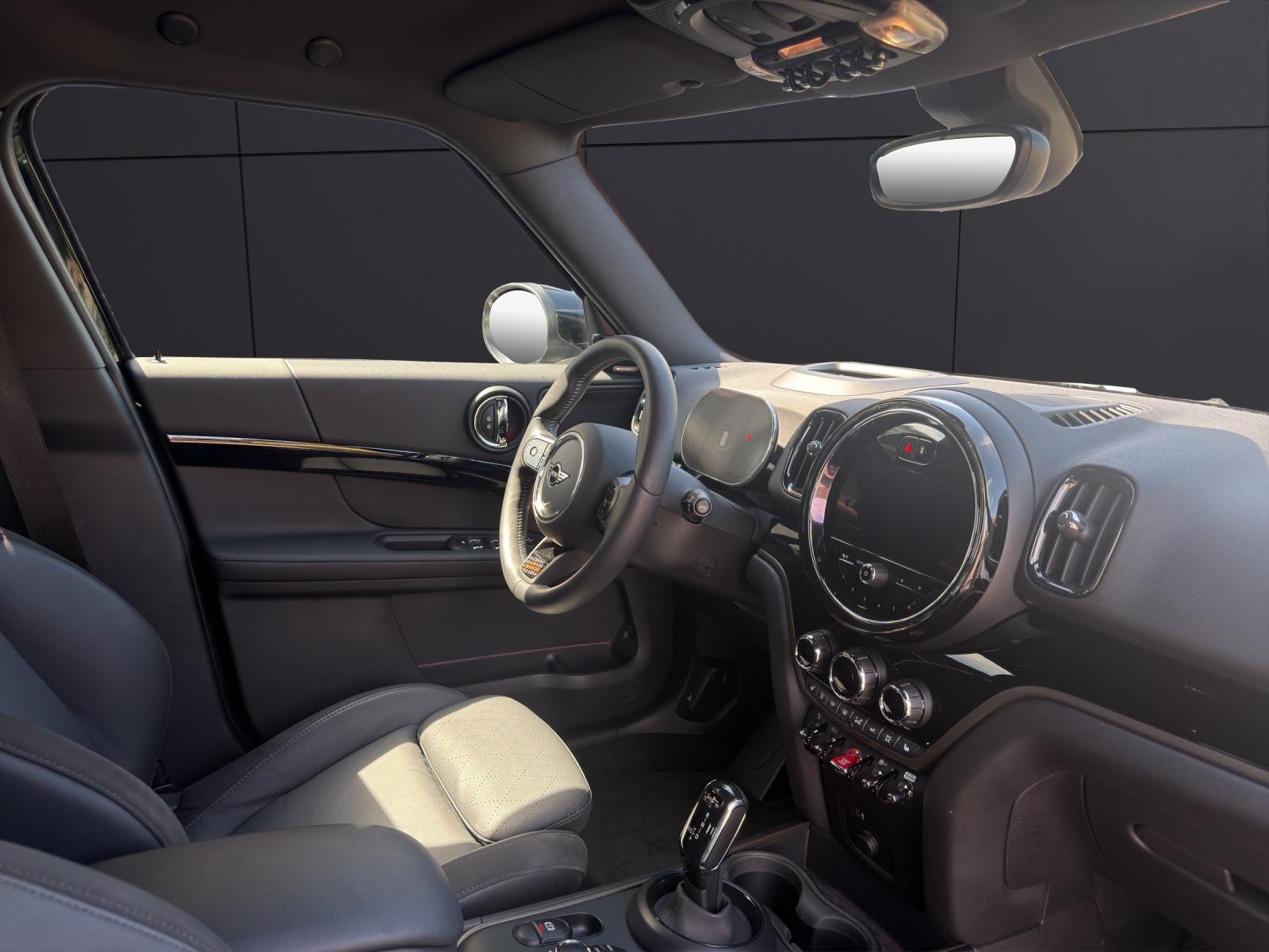 MINI Countryman F60 2.0i Cooper S ALL4-image-18