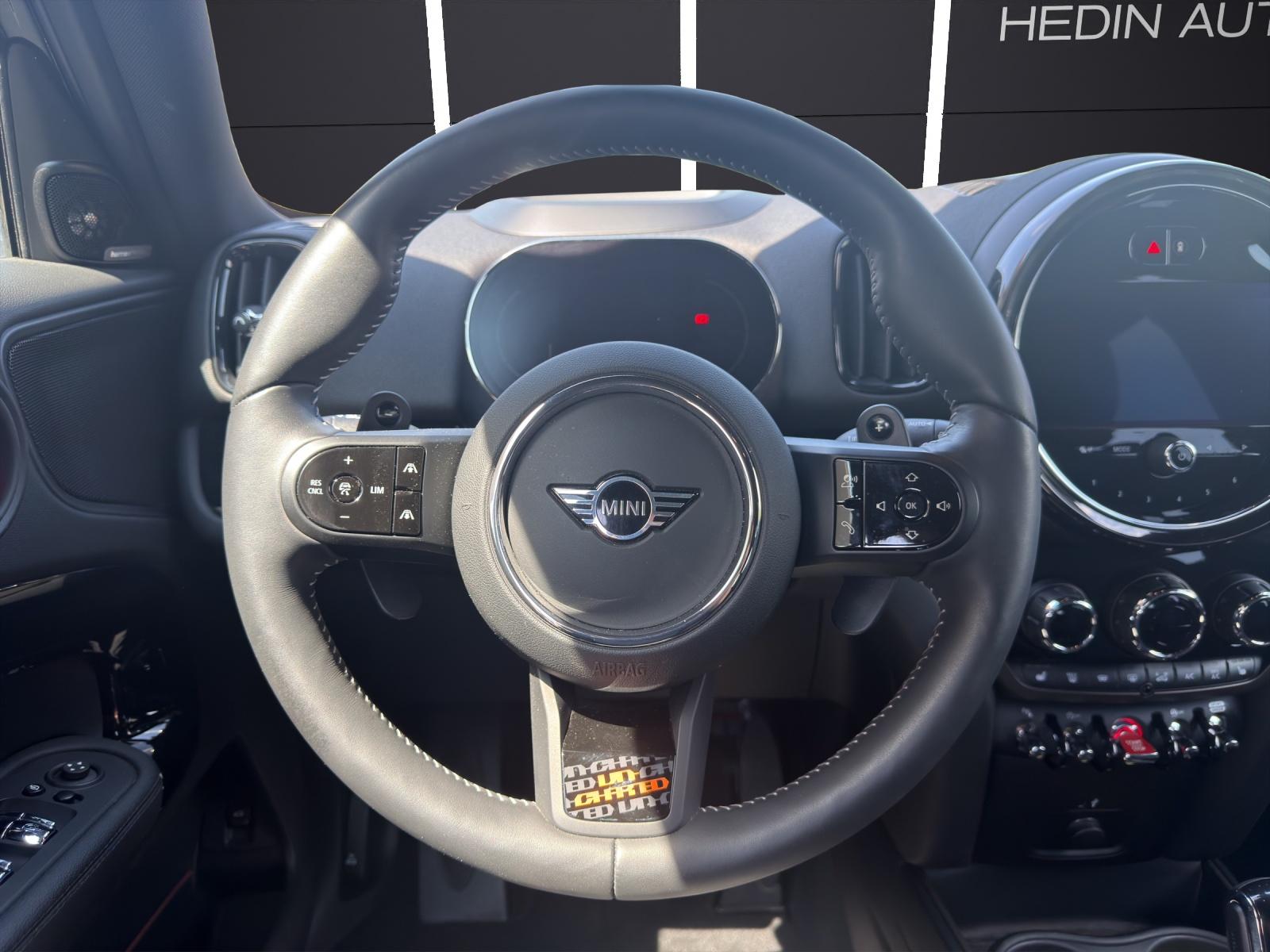 MINI Countryman F60 2.0i Cooper S ALL4-image-5