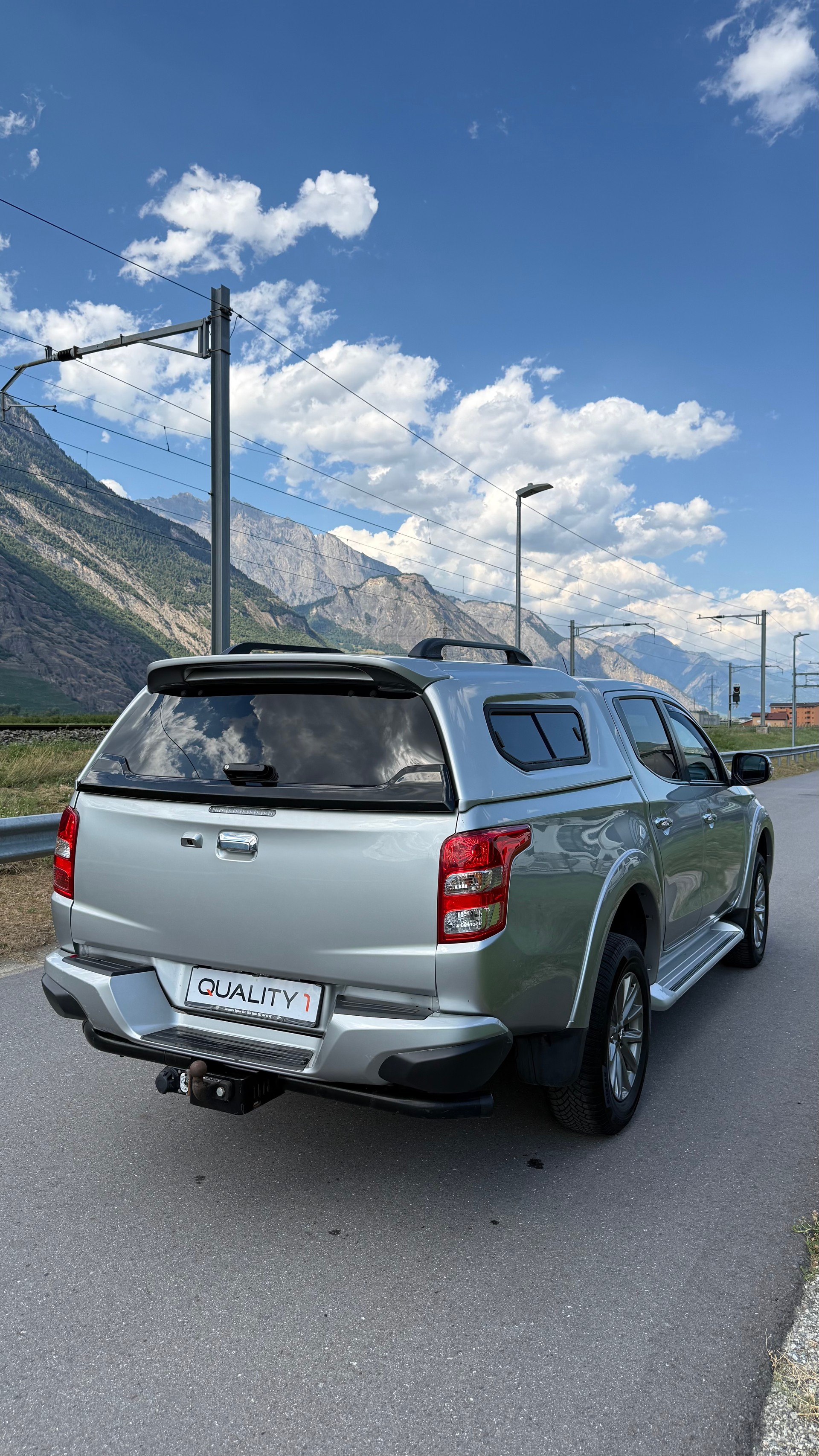 MITSUBISHI L 200 2.4 Style Double Cab A-image-3