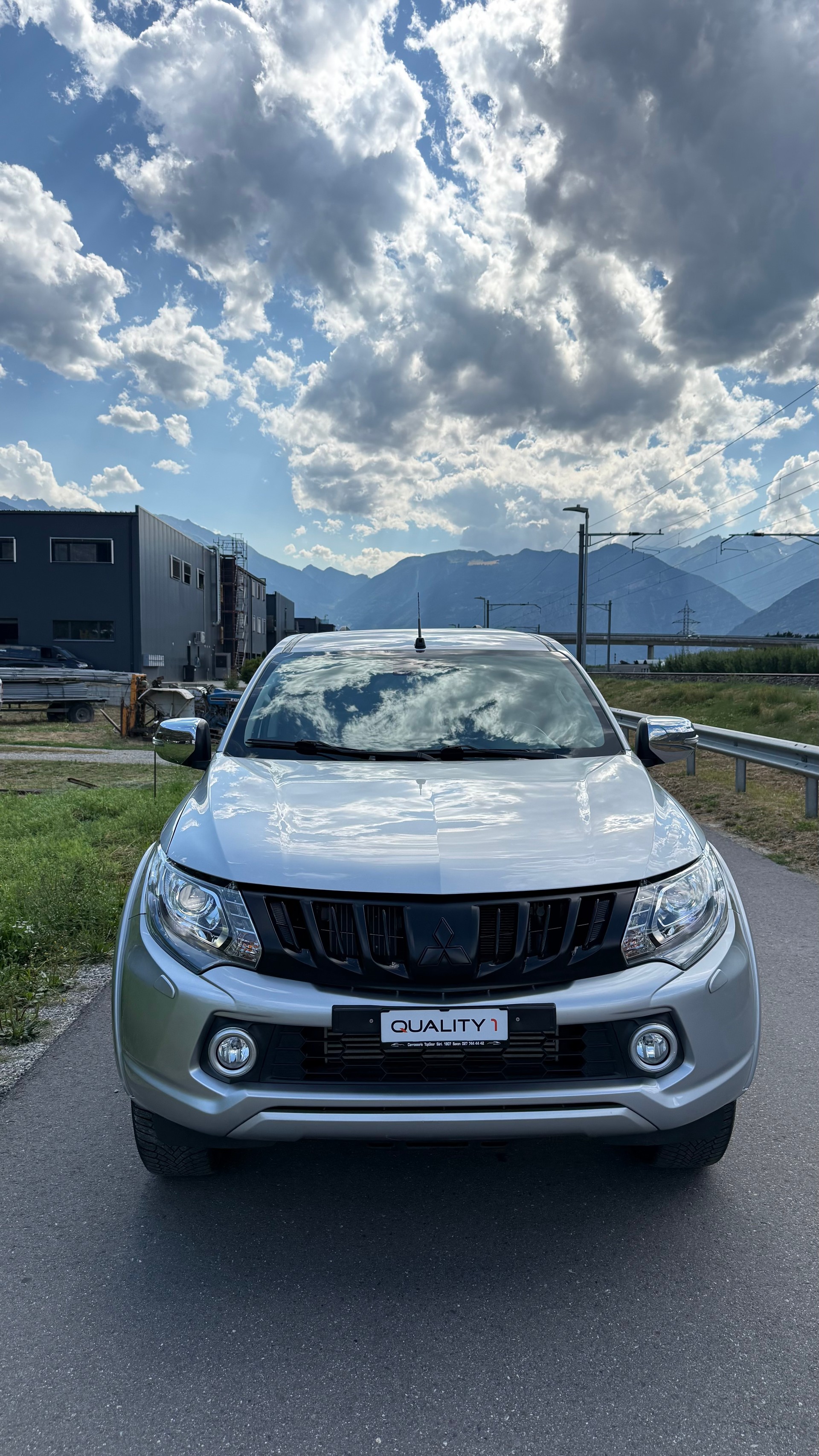 MITSUBISHI L 200 2.4 Style Double Cab A-image-1