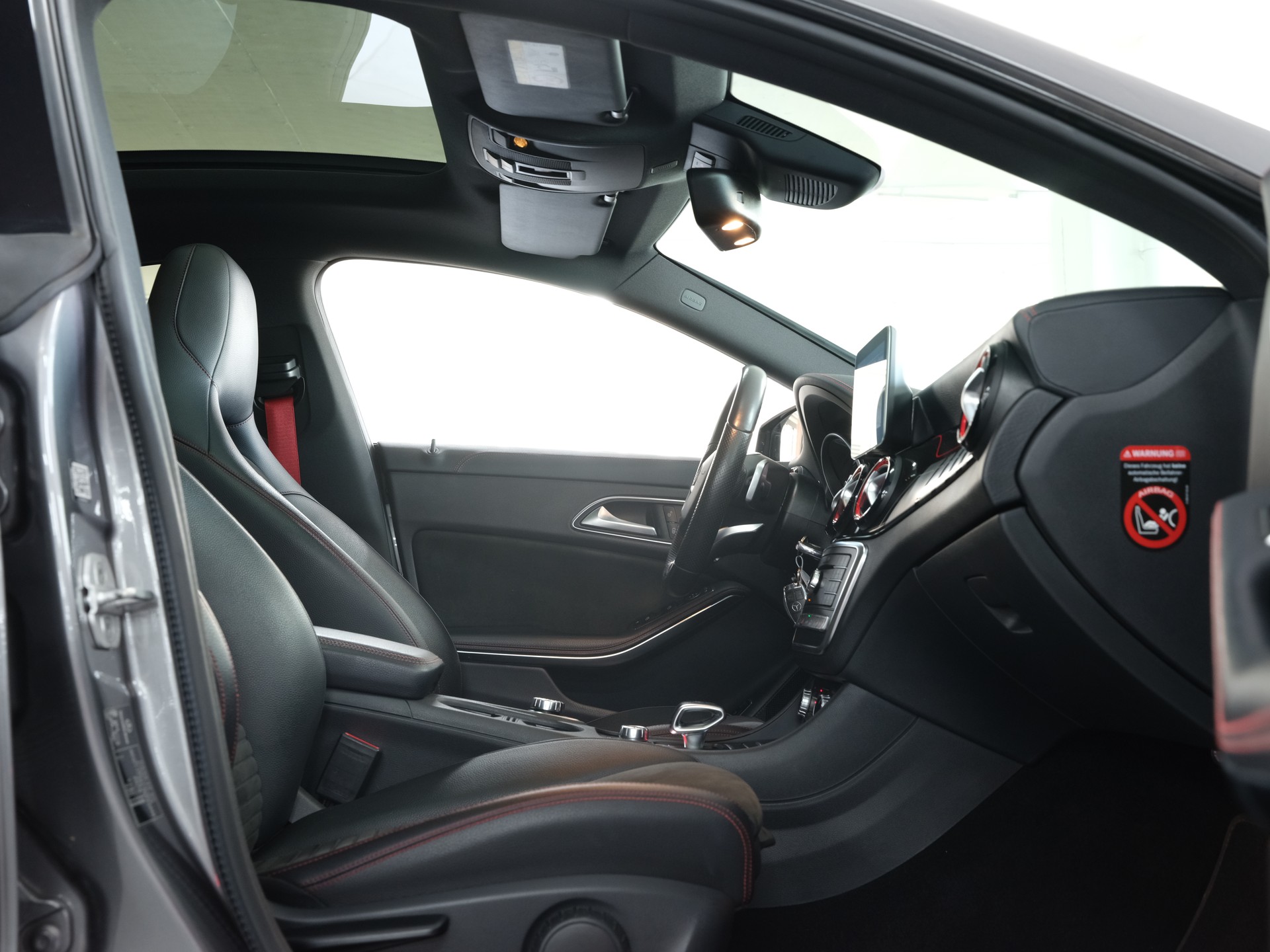 MERCEDES-BENZ CLA 45 AMG 4Matic Speedshift *Performance Abgassanlage* *CarPlay* *Edition One*-image-15