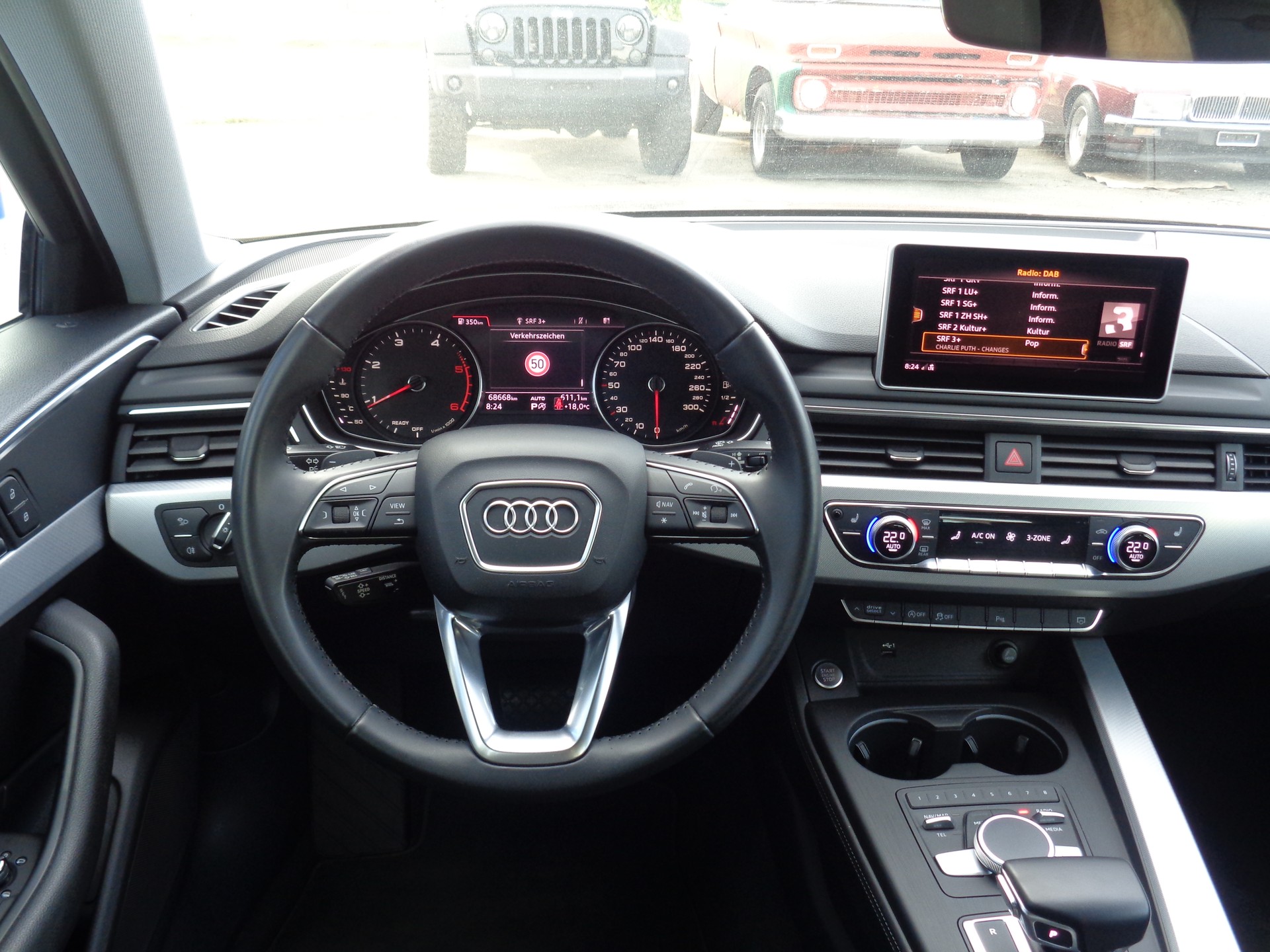 AUDI A4 Avant 2.0 TDI Design quattro S-tronic-image-8