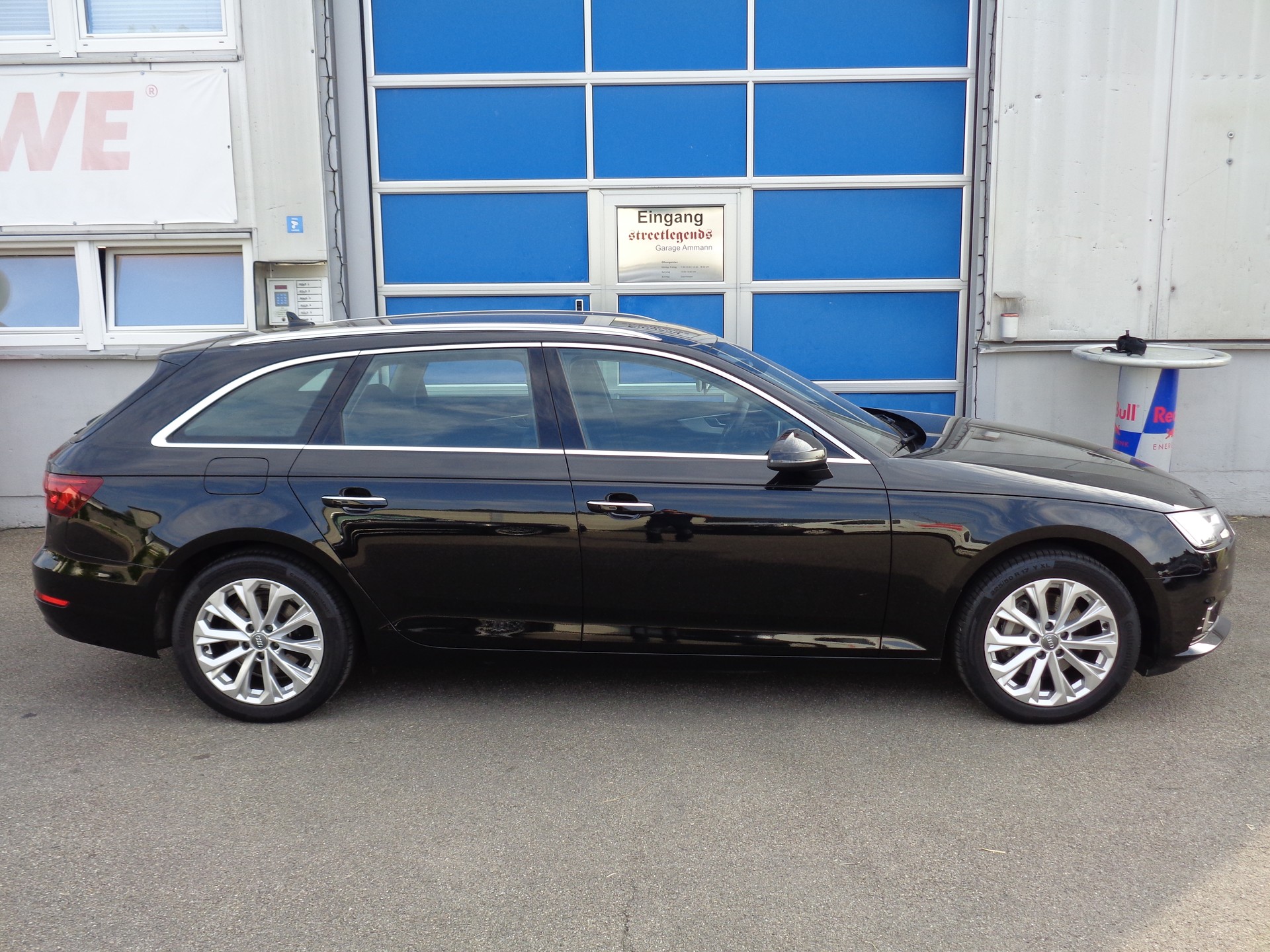 AUDI A4 Avant 2.0 TDI Design quattro S-tronic-image-5