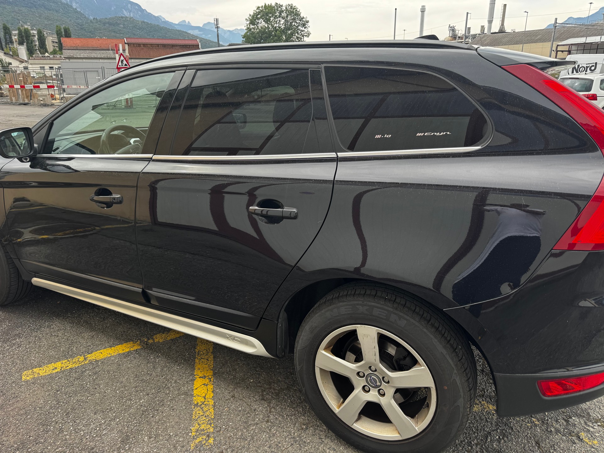 VOLVO XC60 D3 AWD Kinetic Geartronic-image-4