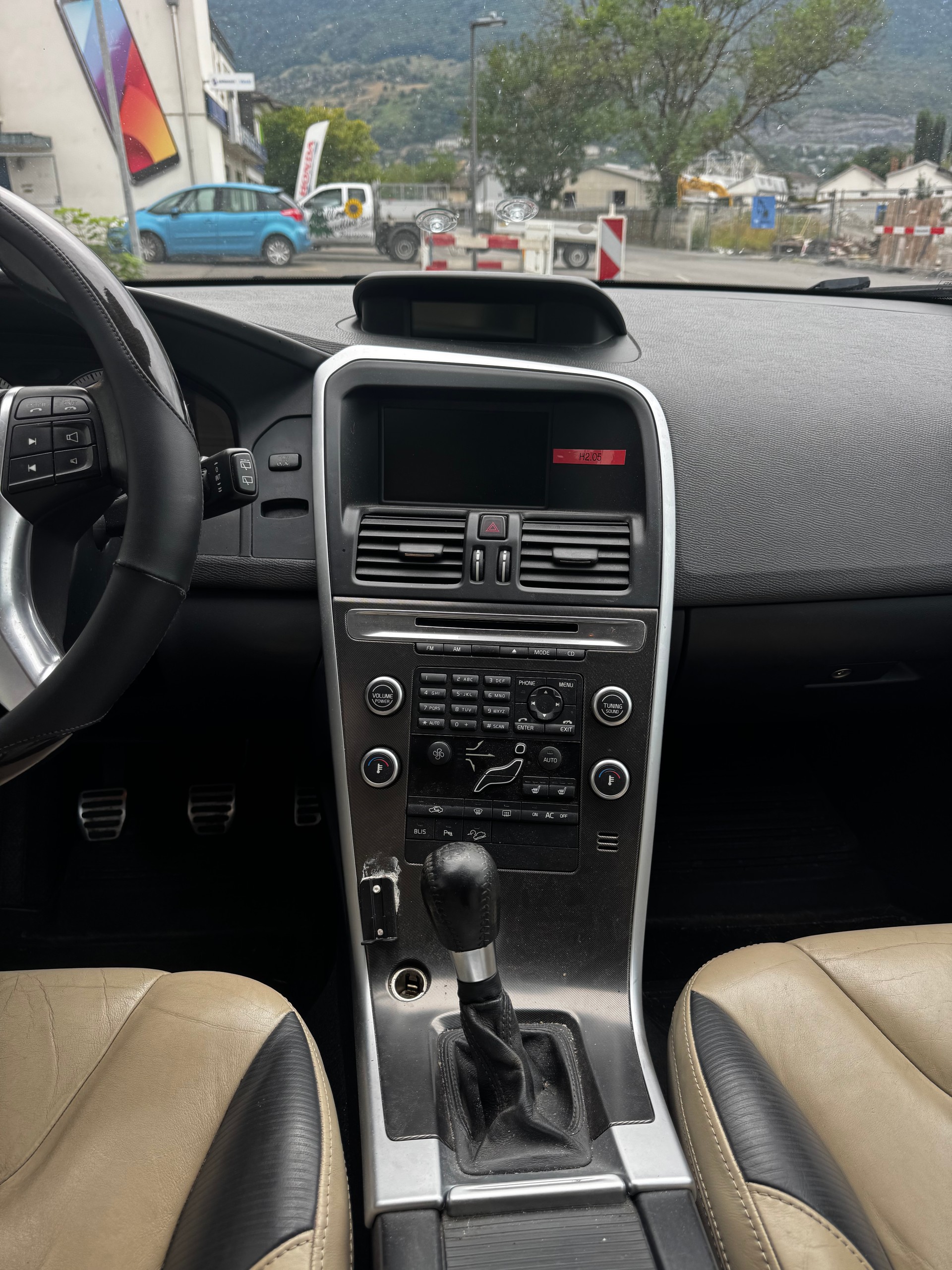VOLVO XC60 D3 AWD Kinetic Geartronic-image-10