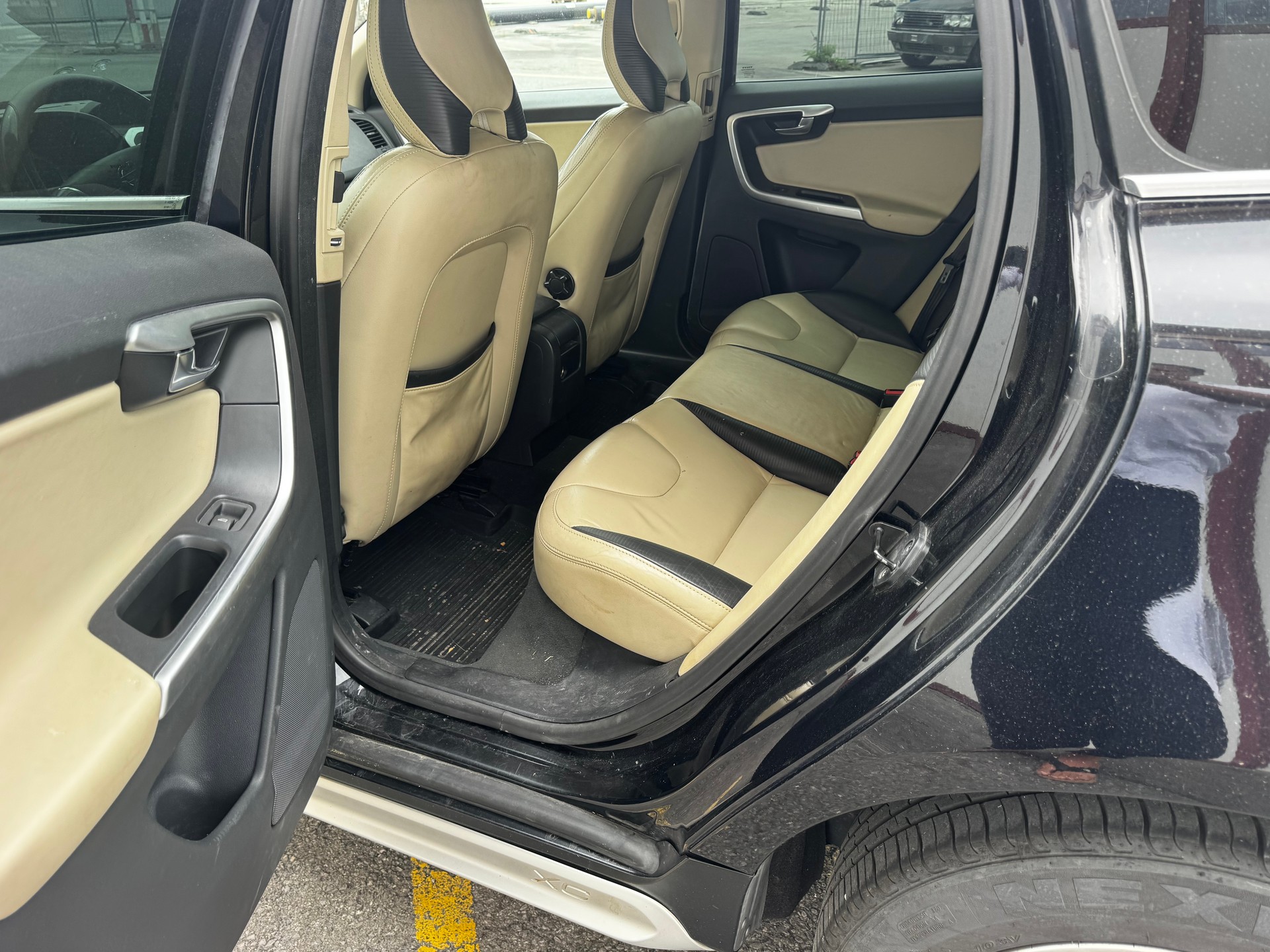 VOLVO XC60 D3 AWD Kinetic Geartronic-image-8