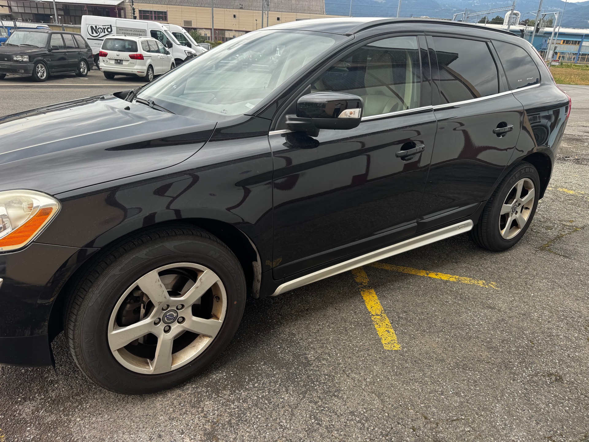 VOLVO XC60 D3 AWD Kinetic Geartronic-image-3