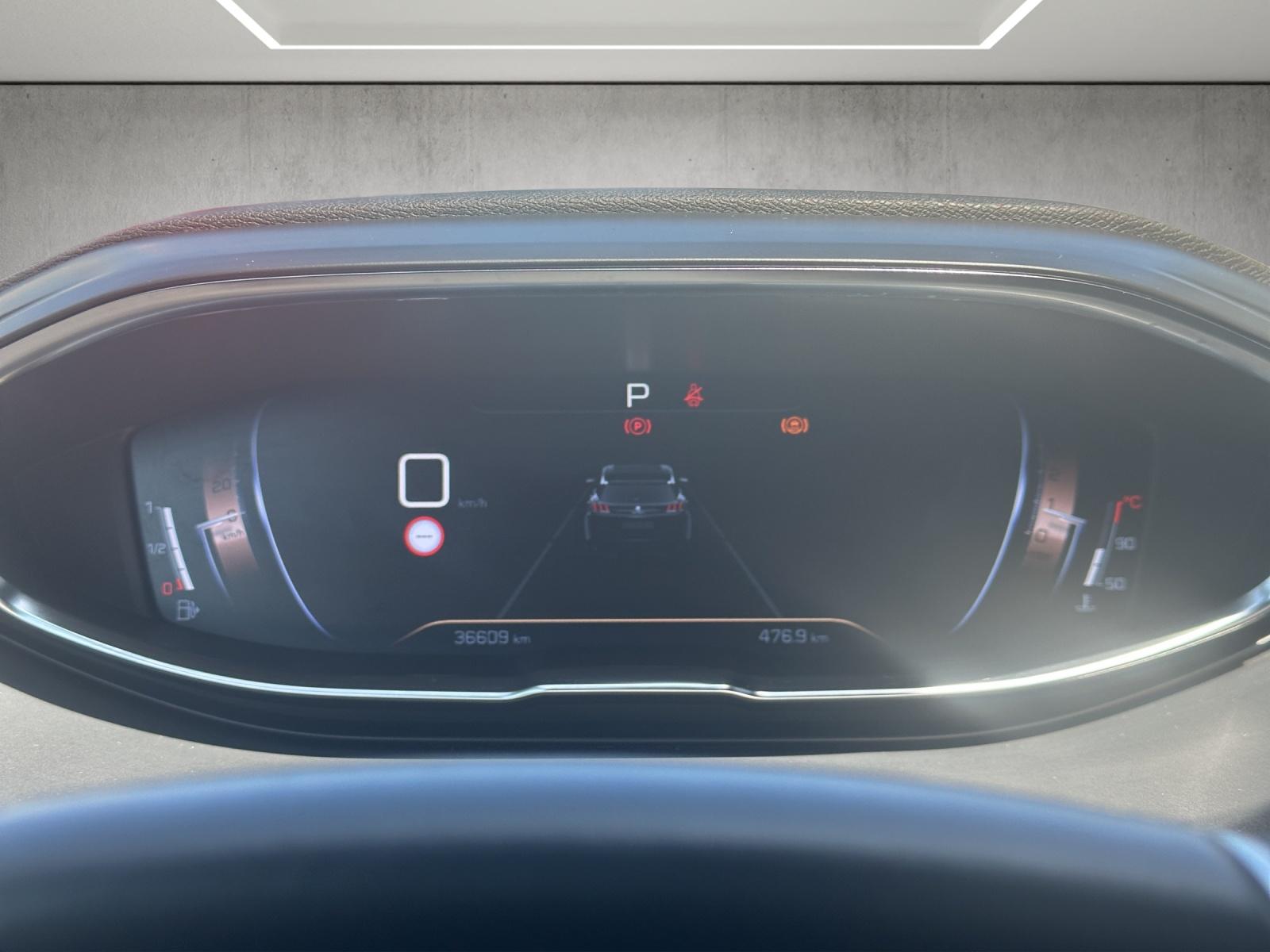 PEUGEOT 3008 1.2 130 GT Line-image-11