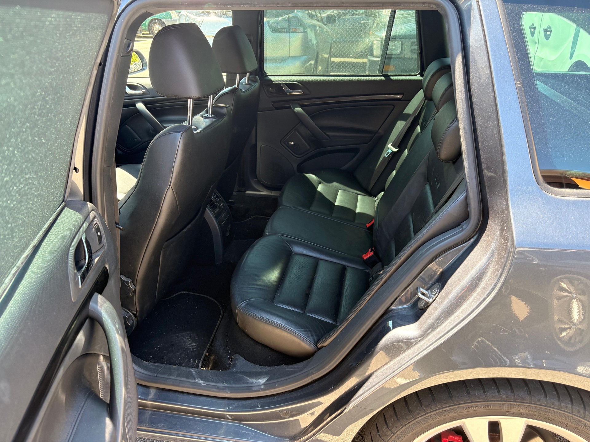 SKODA Octavia Combi 2.0 TSI RS-image-8