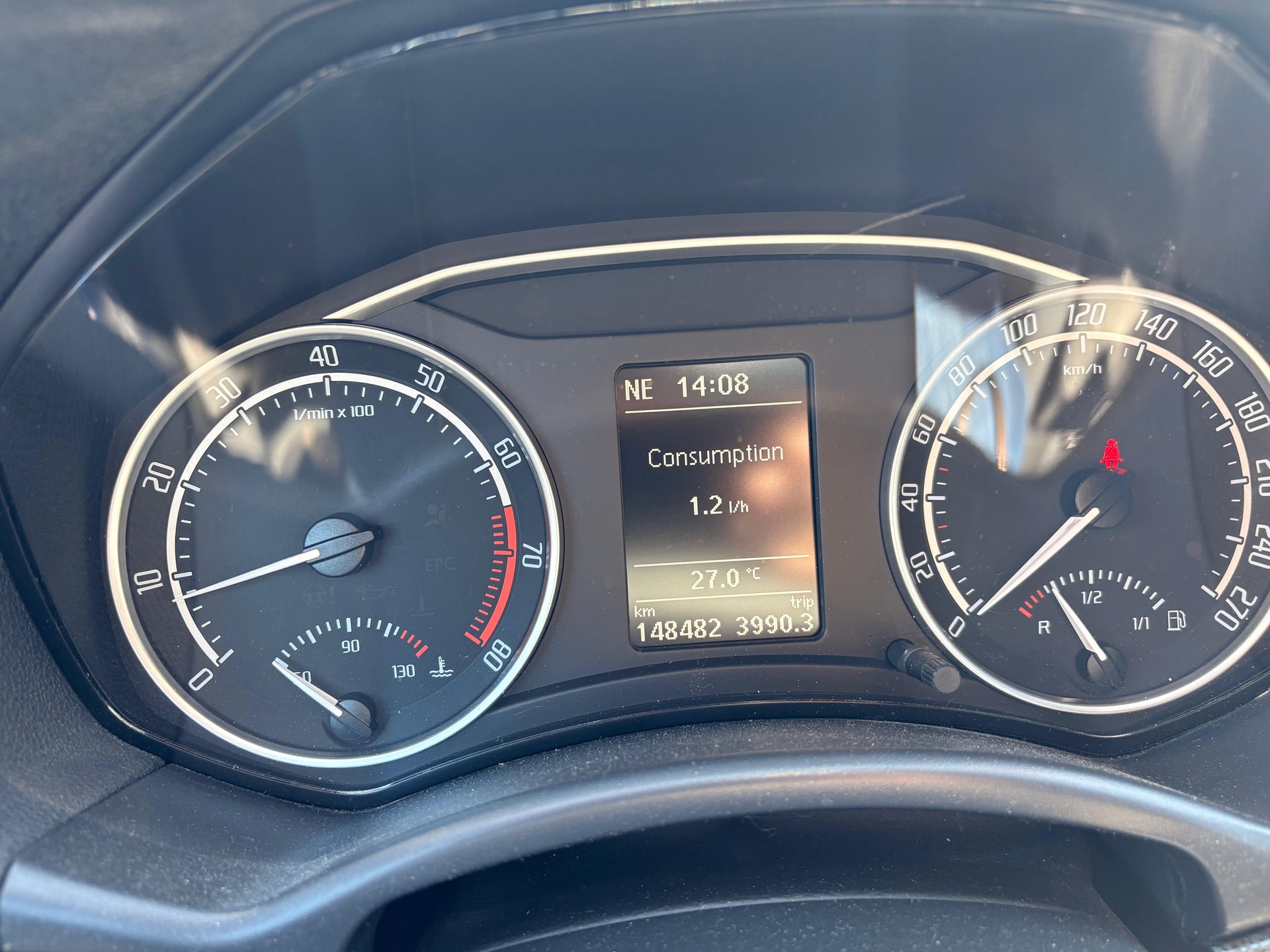 SKODA Octavia Combi 2.0 TSI RS-image-9