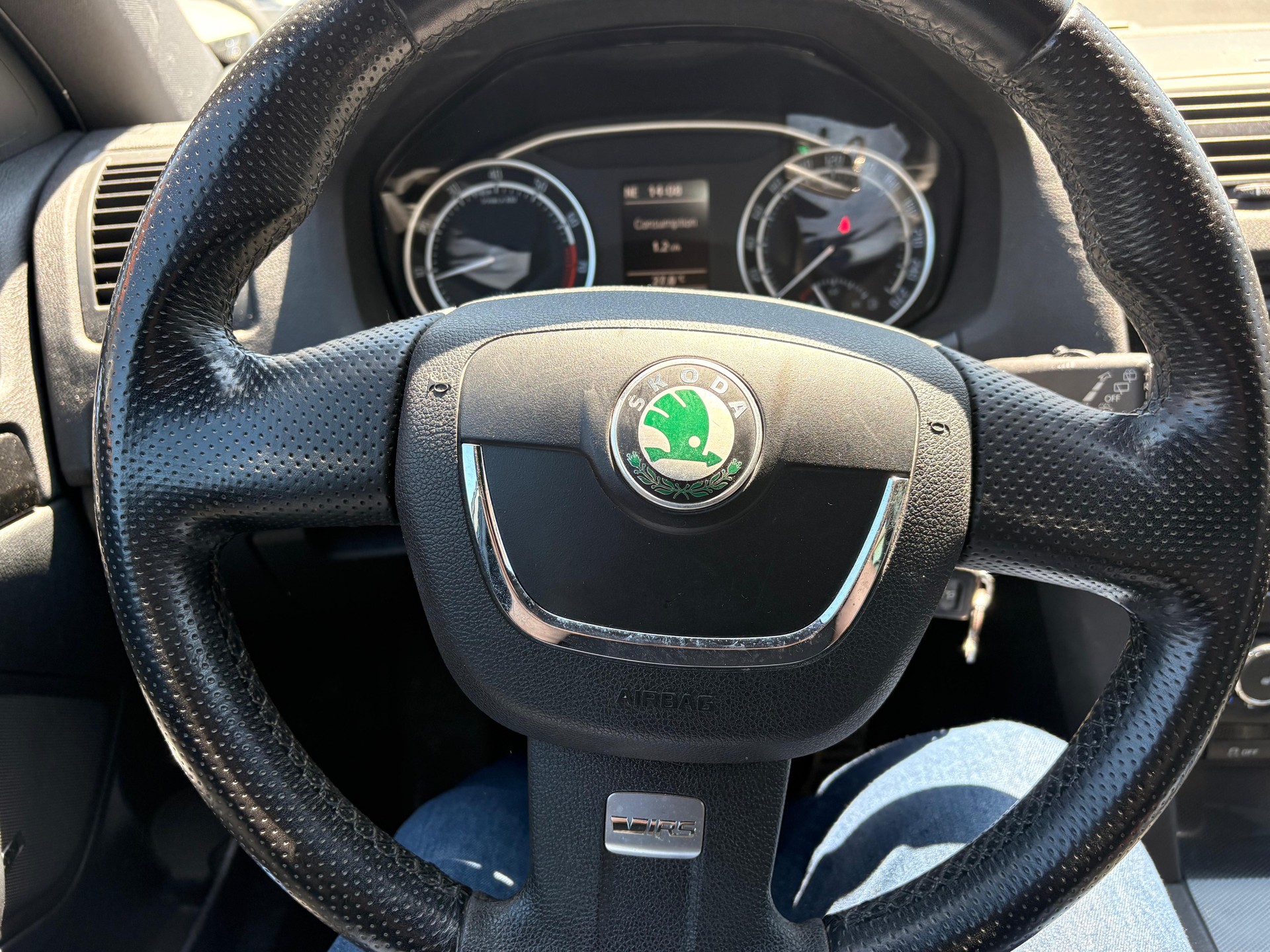 SKODA Octavia Combi 2.0 TSI RS-image-7