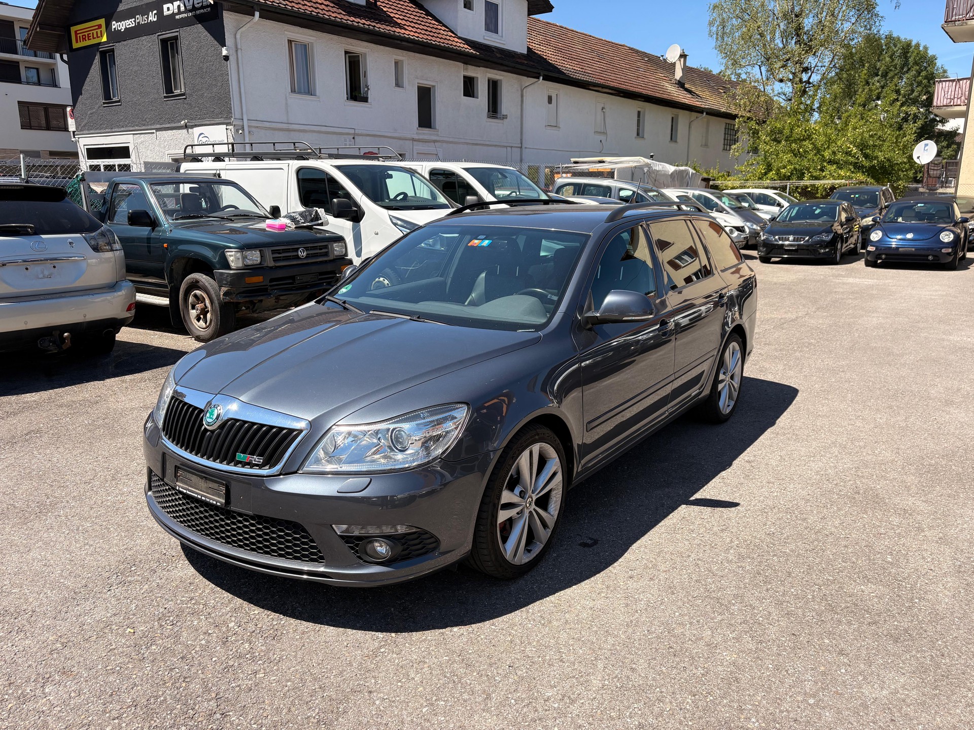 SKODA Octavia Combi 2.0 TSI RS-image-0
