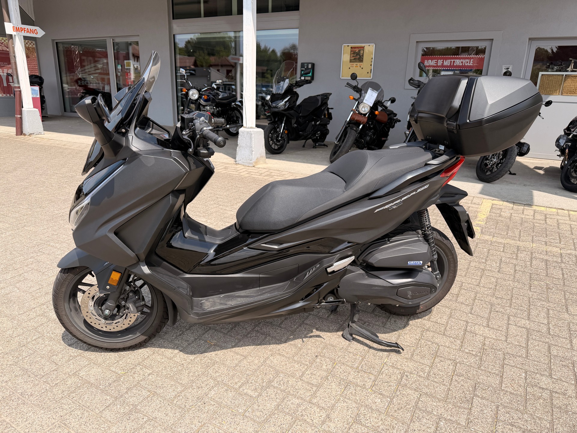 HONDA NSS 350 Smart Top Box-showroom-element-1