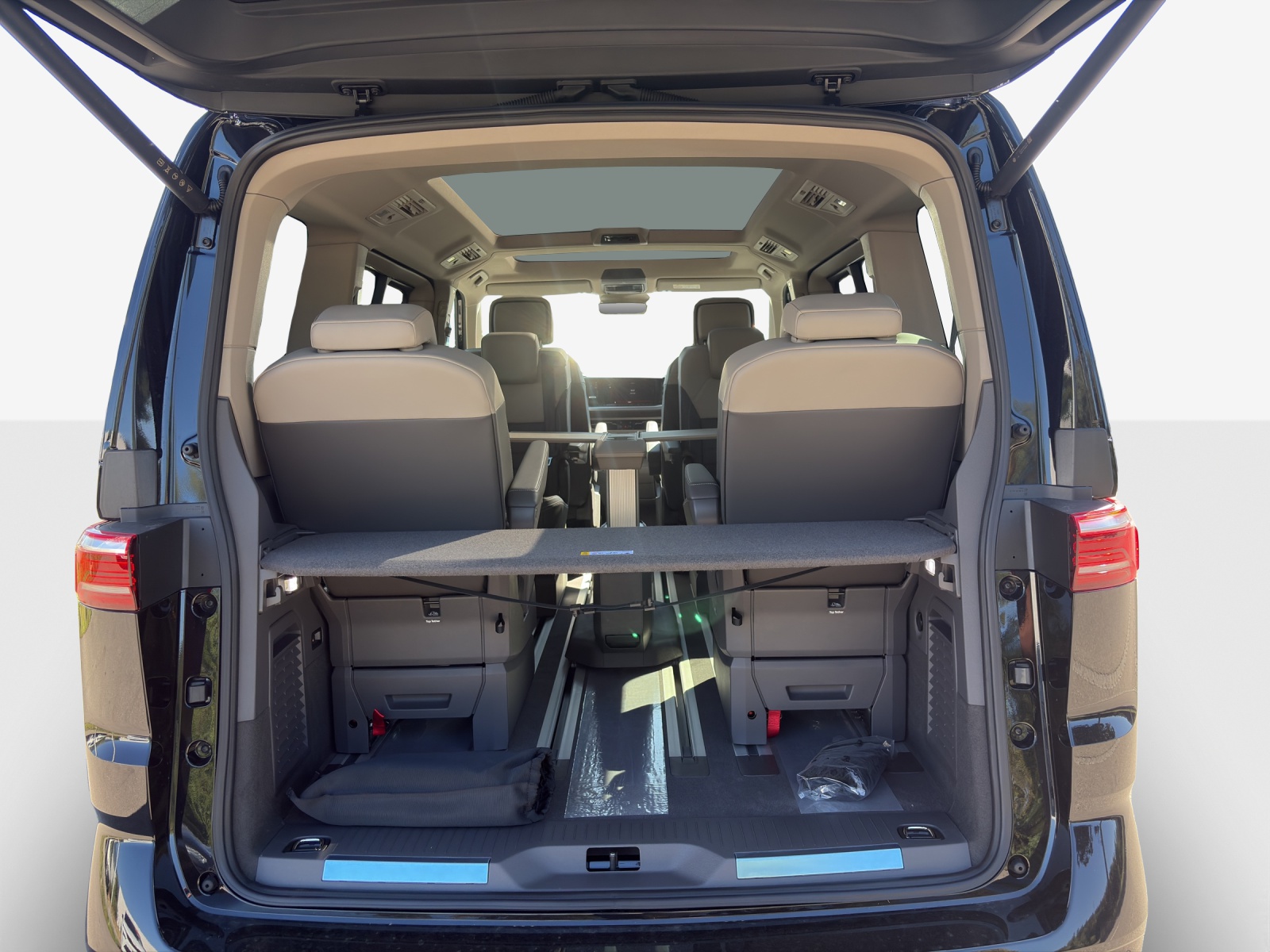 VW Multivan Style Liberty kurz 150 2.0TDI-image-12
