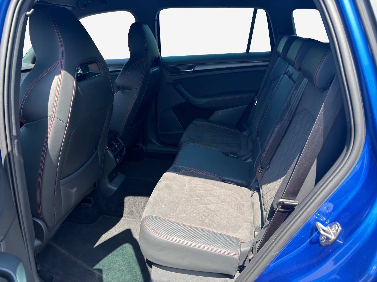 SKODA Kodiaq 2.0 TSI 4x4 RS-image-11
