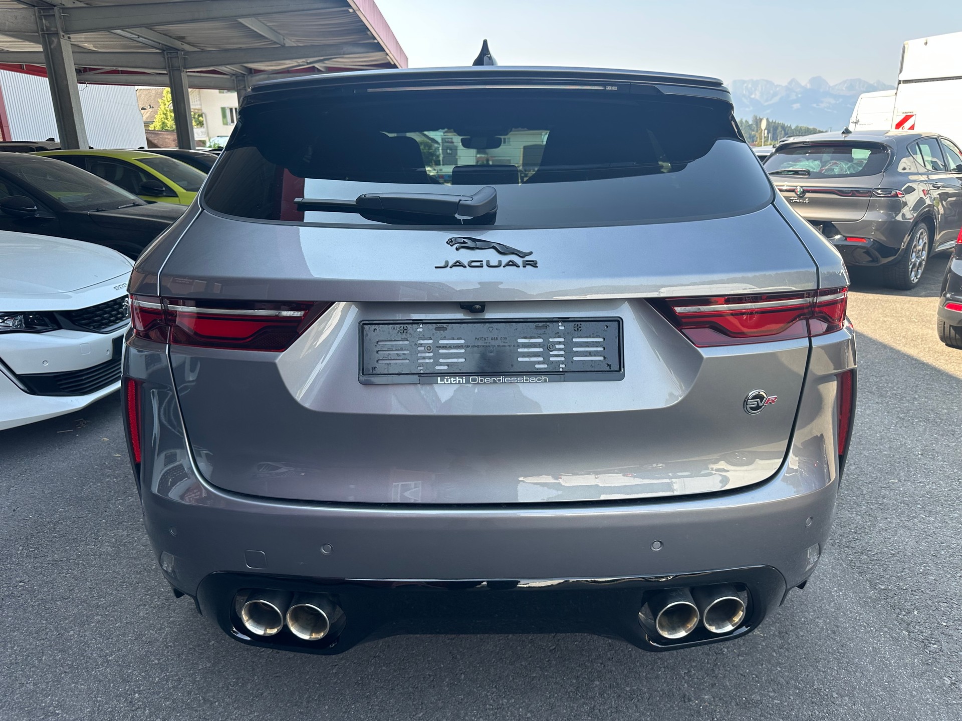 JAGUAR F-Pace 5.0 V8 SVR P550 AWD-image-4