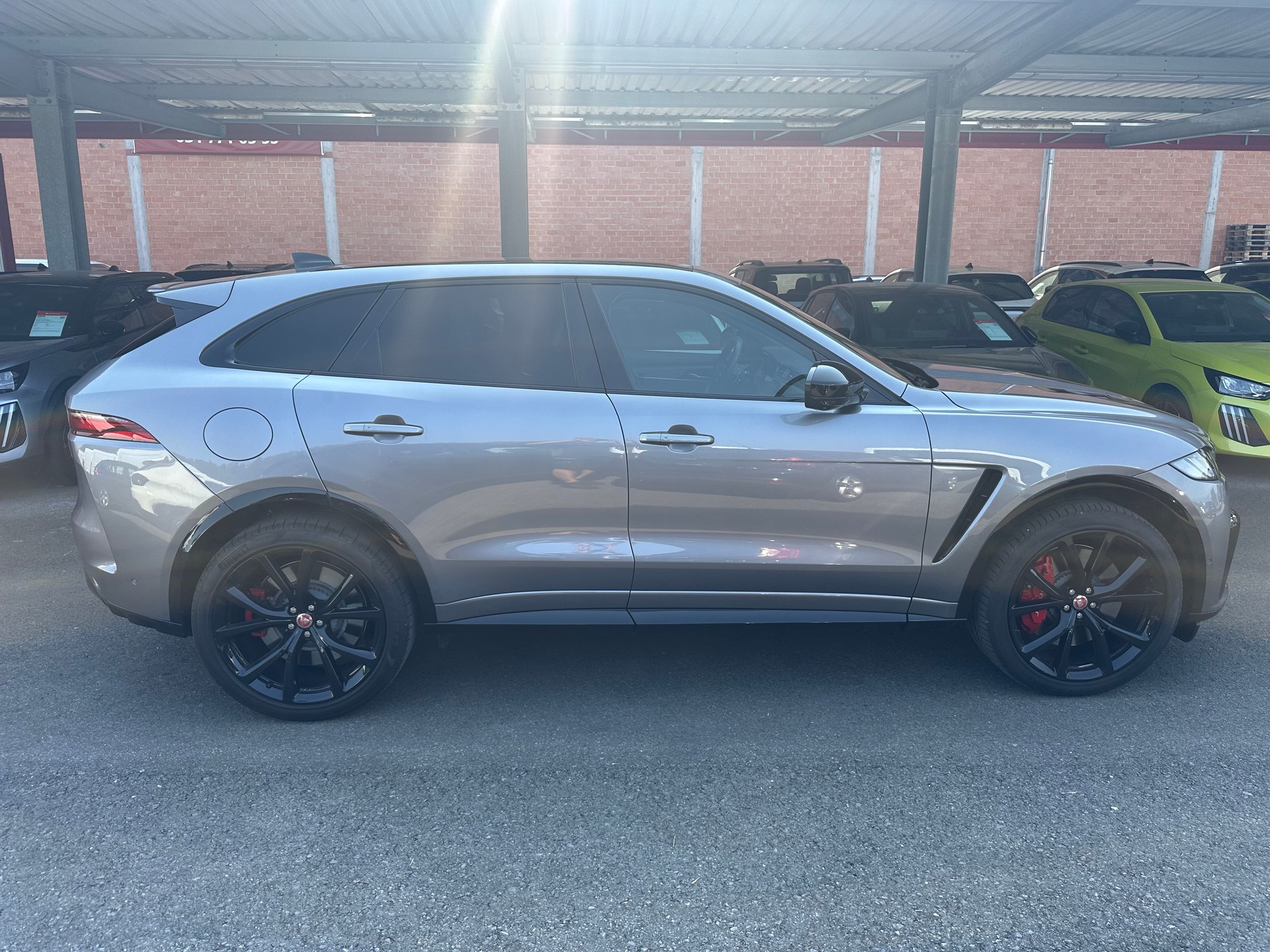 JAGUAR F-Pace 5.0 V8 SVR P550 AWD-image-1