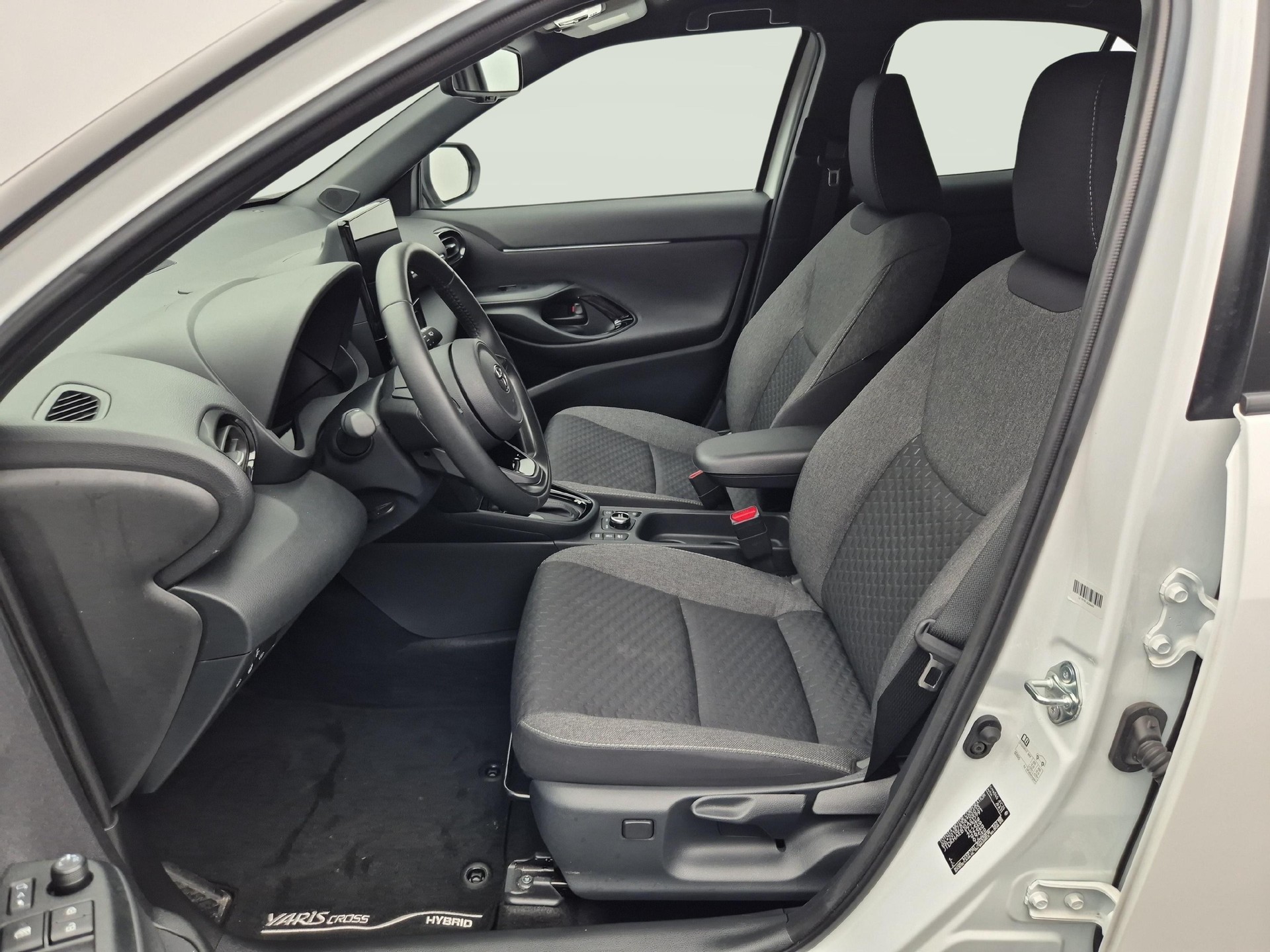 TOYOTA Yaris Cross 1.5 VVT-i HSD Trend AWD-i-image-2