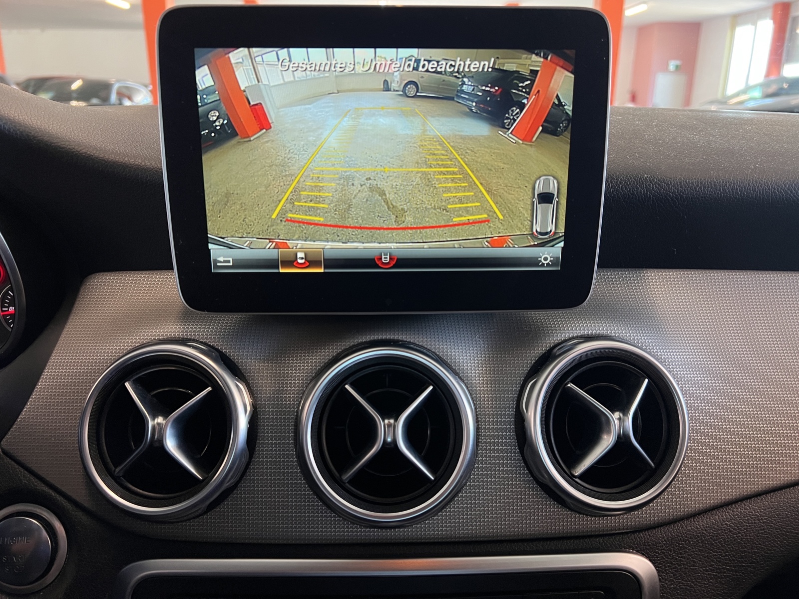 MERCEDES-BENZ GLA 200 Night Star 7G-DCT-image-13