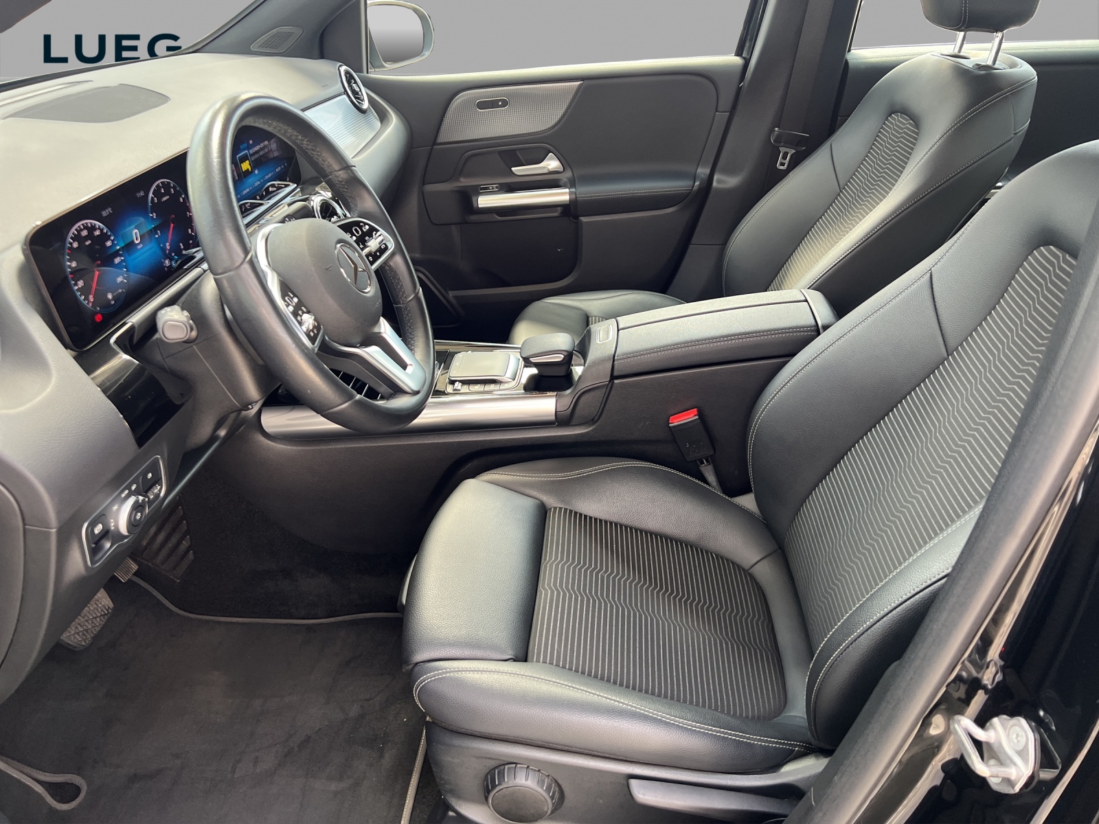 MERCEDES-BENZ B 180 Progressive 7G-DCT-image-7