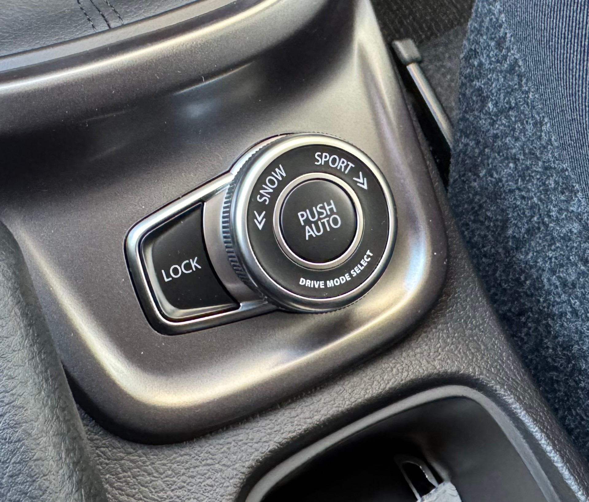 SUZUKI Vitara 1.4T Hybrid 4x4-image-18