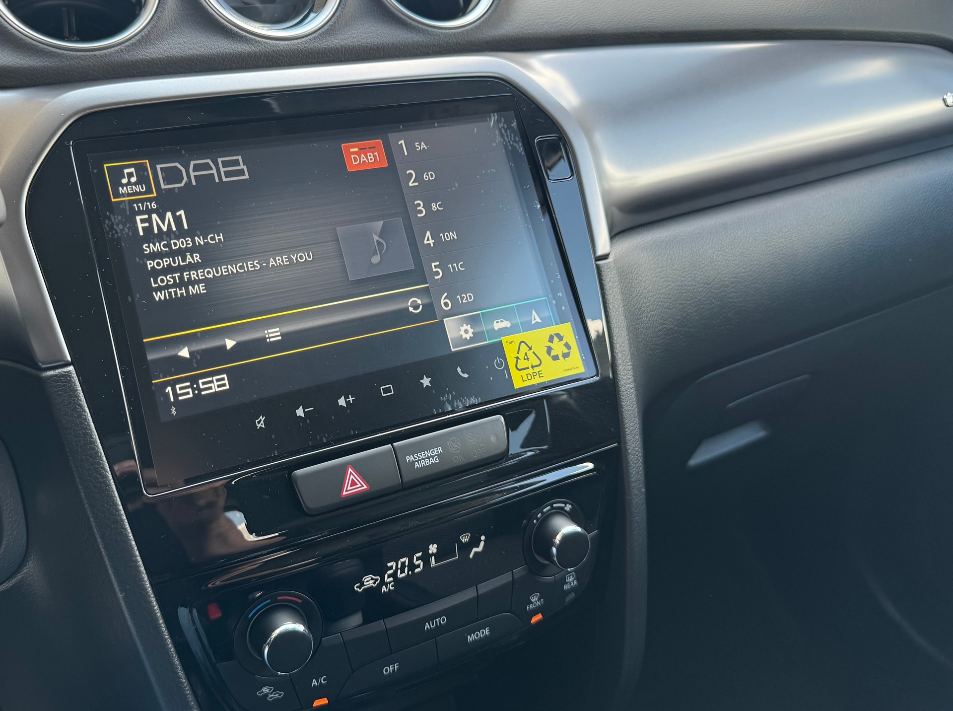SUZUKI Vitara 1.4T Hybrid 4x4-image-15