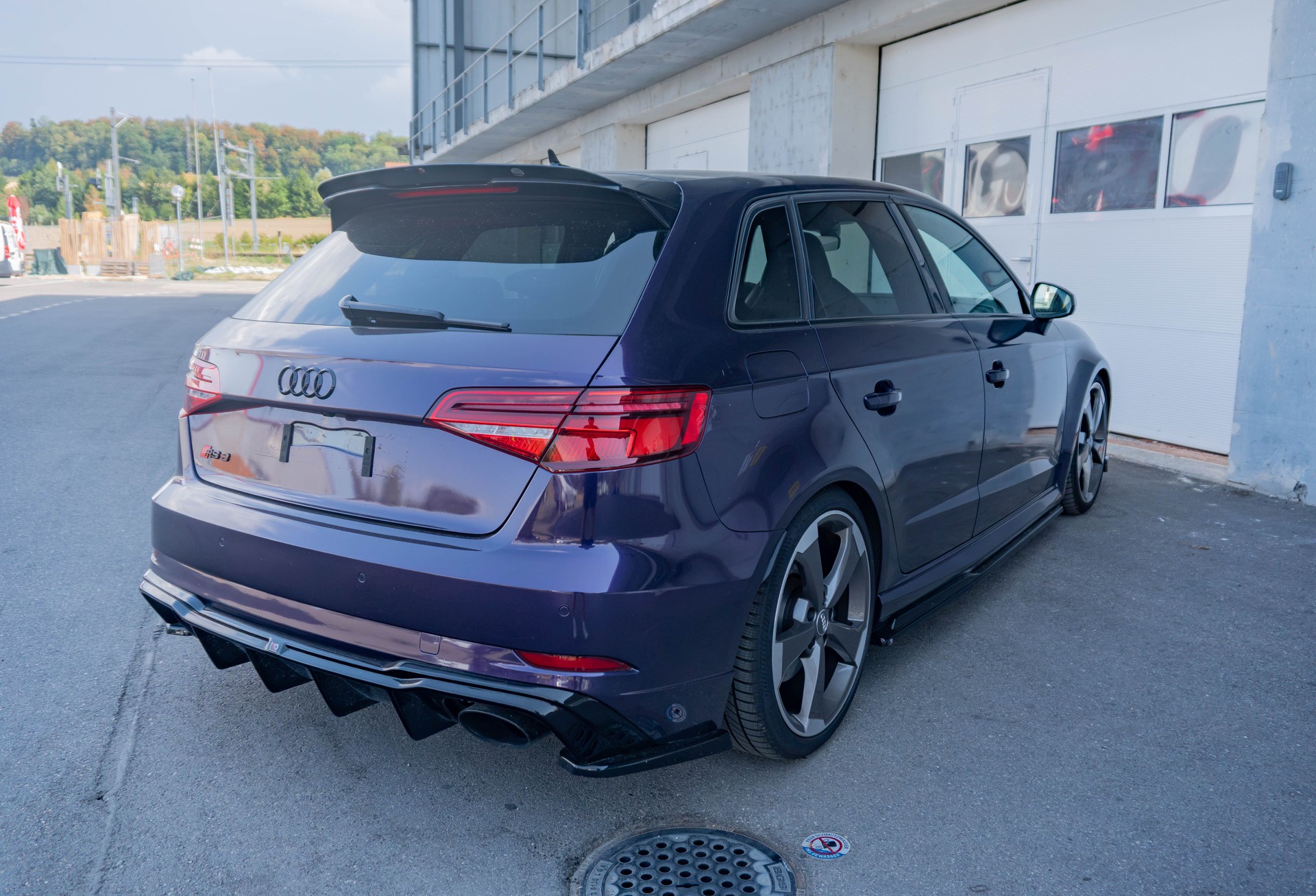 AUDI RS3 Sportback 2.5 TSI quattro S-tronic-image-4
