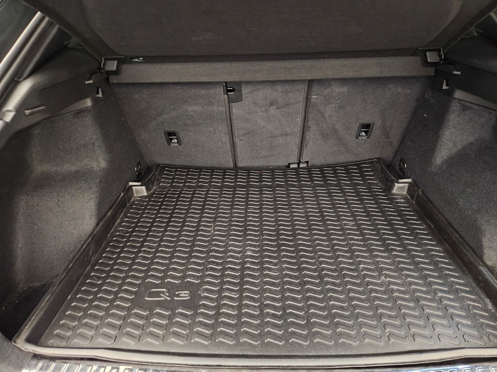 AUDI Q3 45 TFSI S line quattro S-tronic-image-14