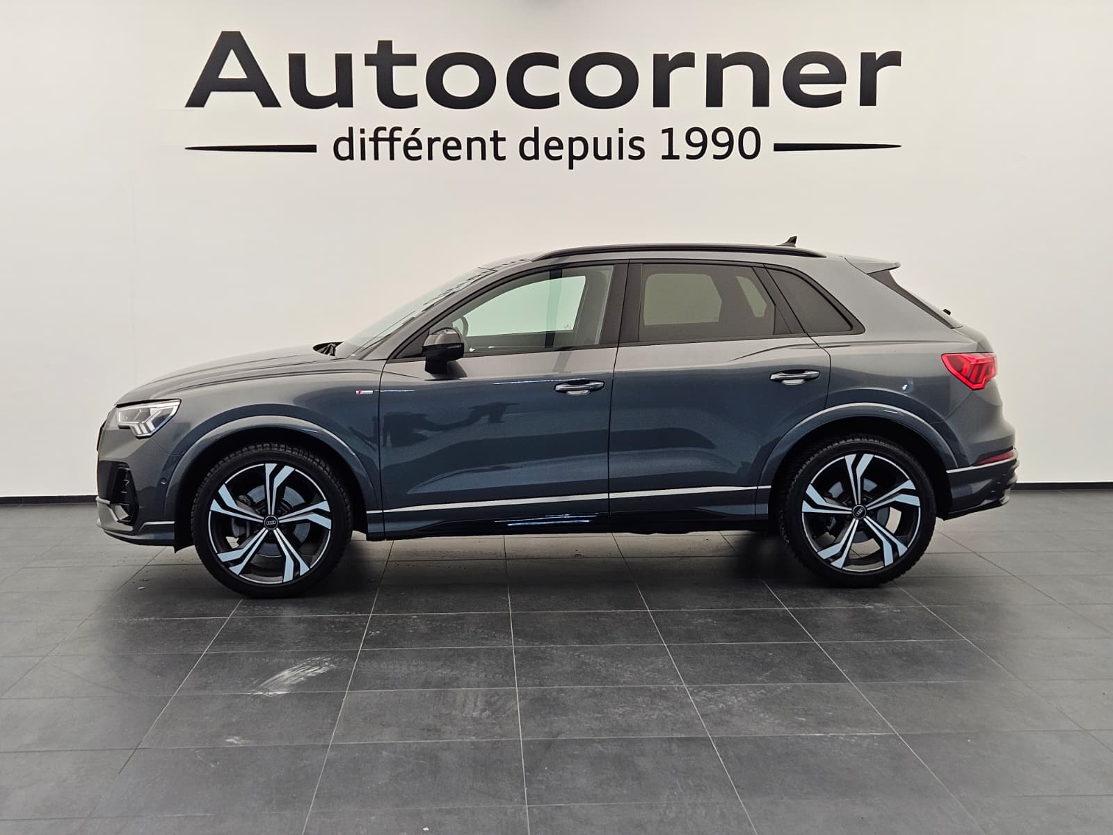 AUDI Q3 45 TFSI S line quattro S-tronic-image-1