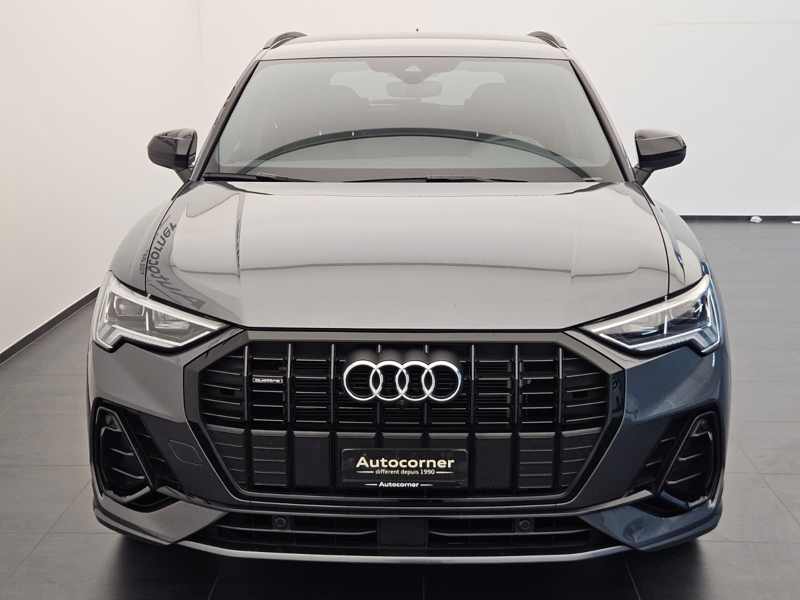 AUDI Q3 45 TFSI S line quattro S-tronic-image-3