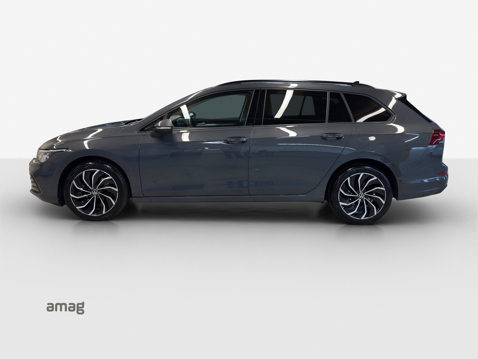 VW Golf Variant 1.5 eTSI mHEV Life-image-1